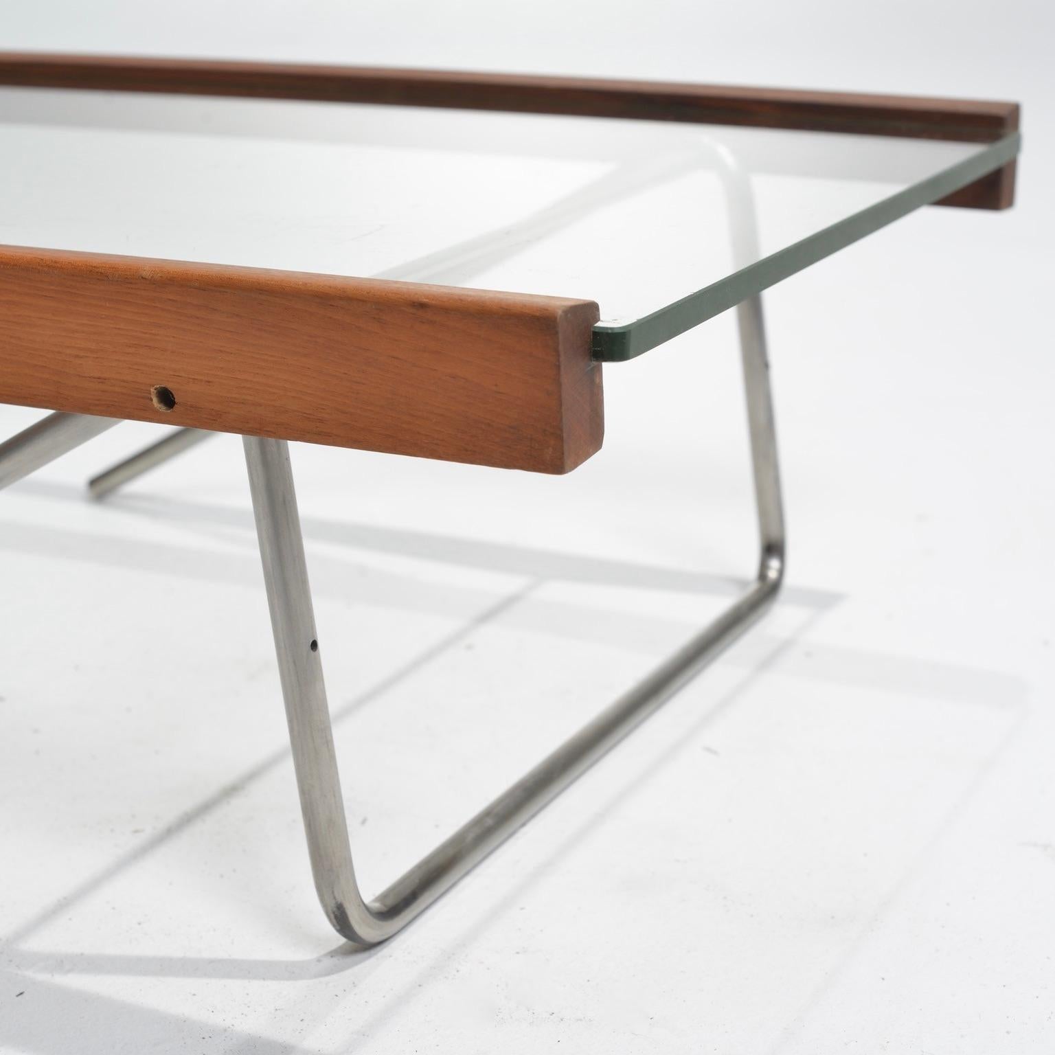 20ième siècle Rare table basse réglable en verre et bois de Bill Lam en vente