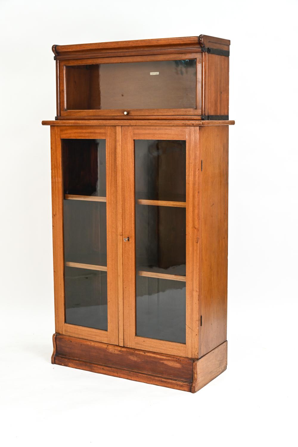 Rare Globe Wernicke Mahogany Barrister Bookcase Cabinet, c. 1910's 3