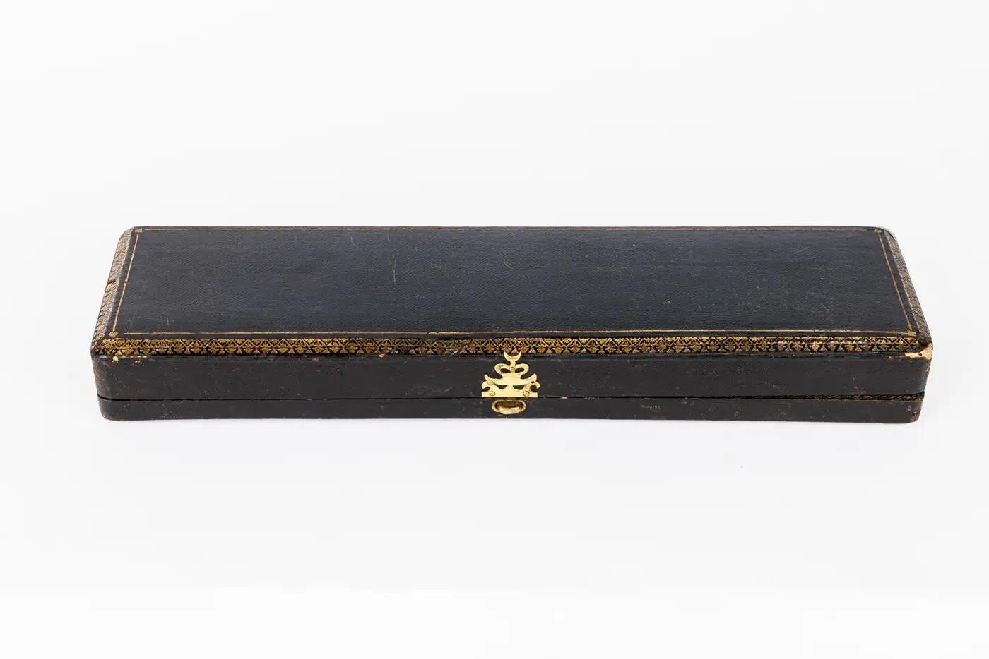 XVIIIe siècle et antérieur Rare service à découper en or, émail et bijoux en vente