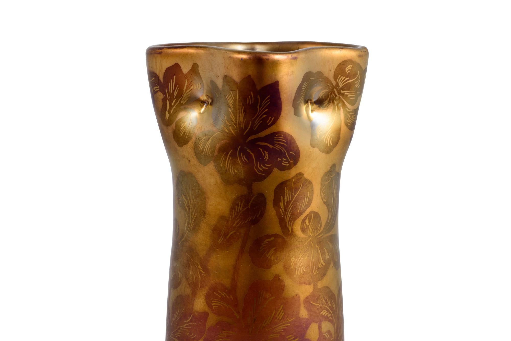 Rare Gold Etched Loetz Vase with Iris Flowers, circa 1902 In Excellent Condition In Vienna, AT