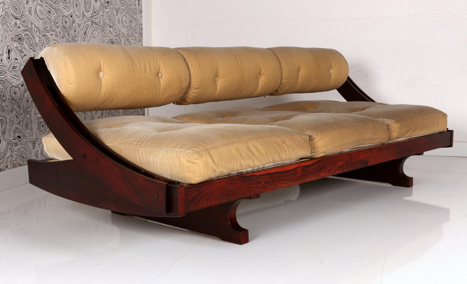 rare golden cord velvet GS195 daybed by Gianni Songia for Sormani Italy sofa bed 2