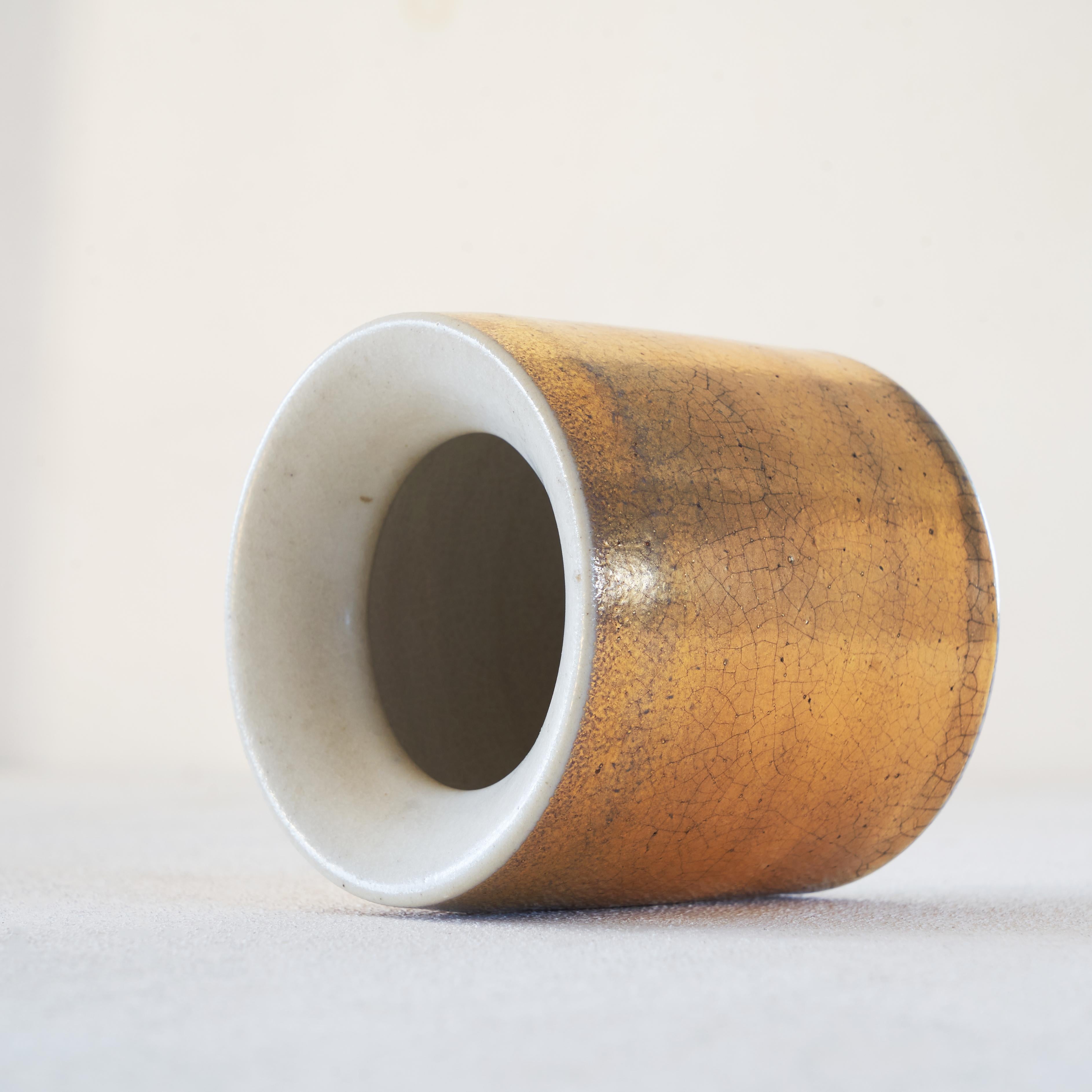 20ième siècle Rare vase de la poterie Mobach émaillé doré en vente