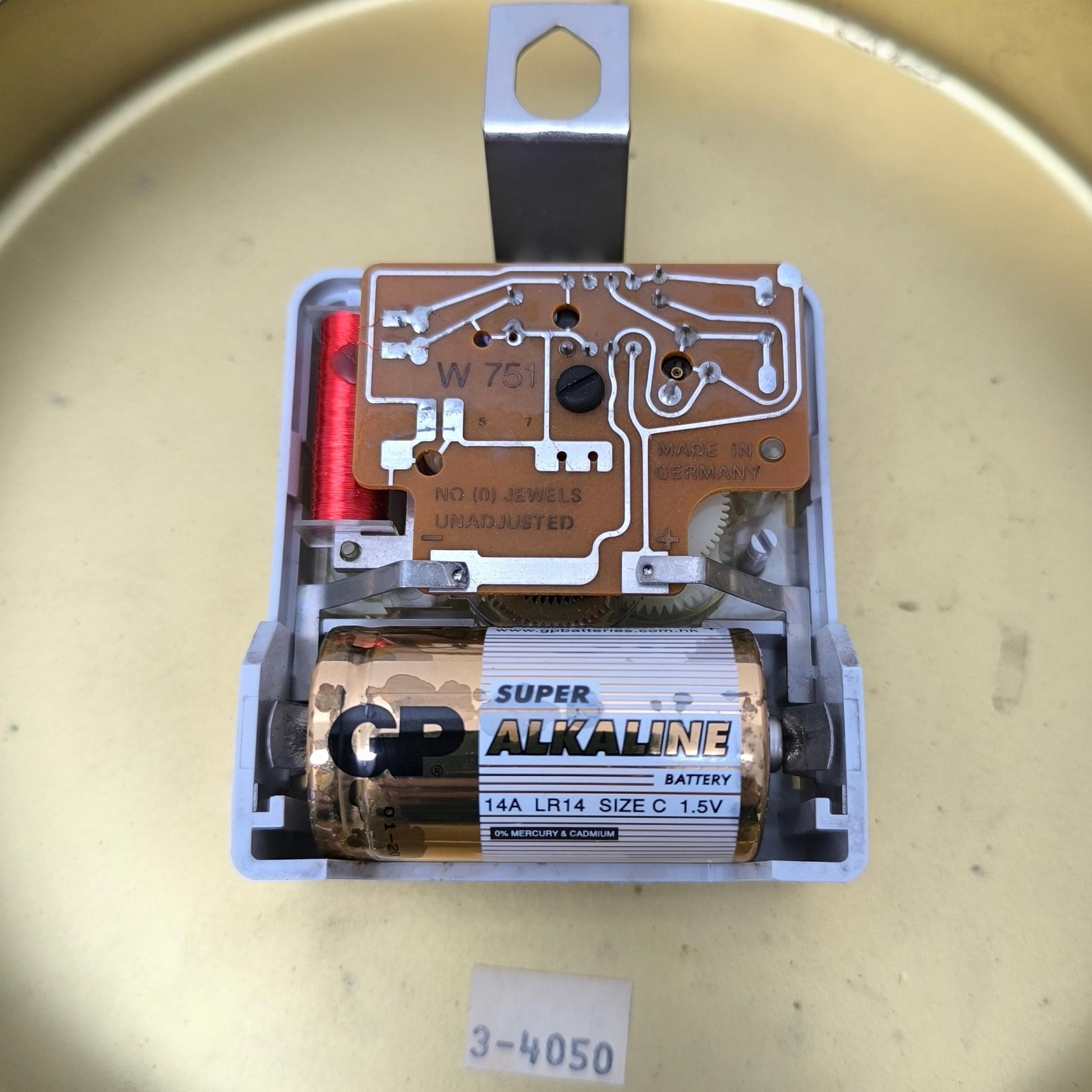 Rare Golden Junghans Gilt Brass Enamel Wall Clock with Original Quartz Movement For Sale 3