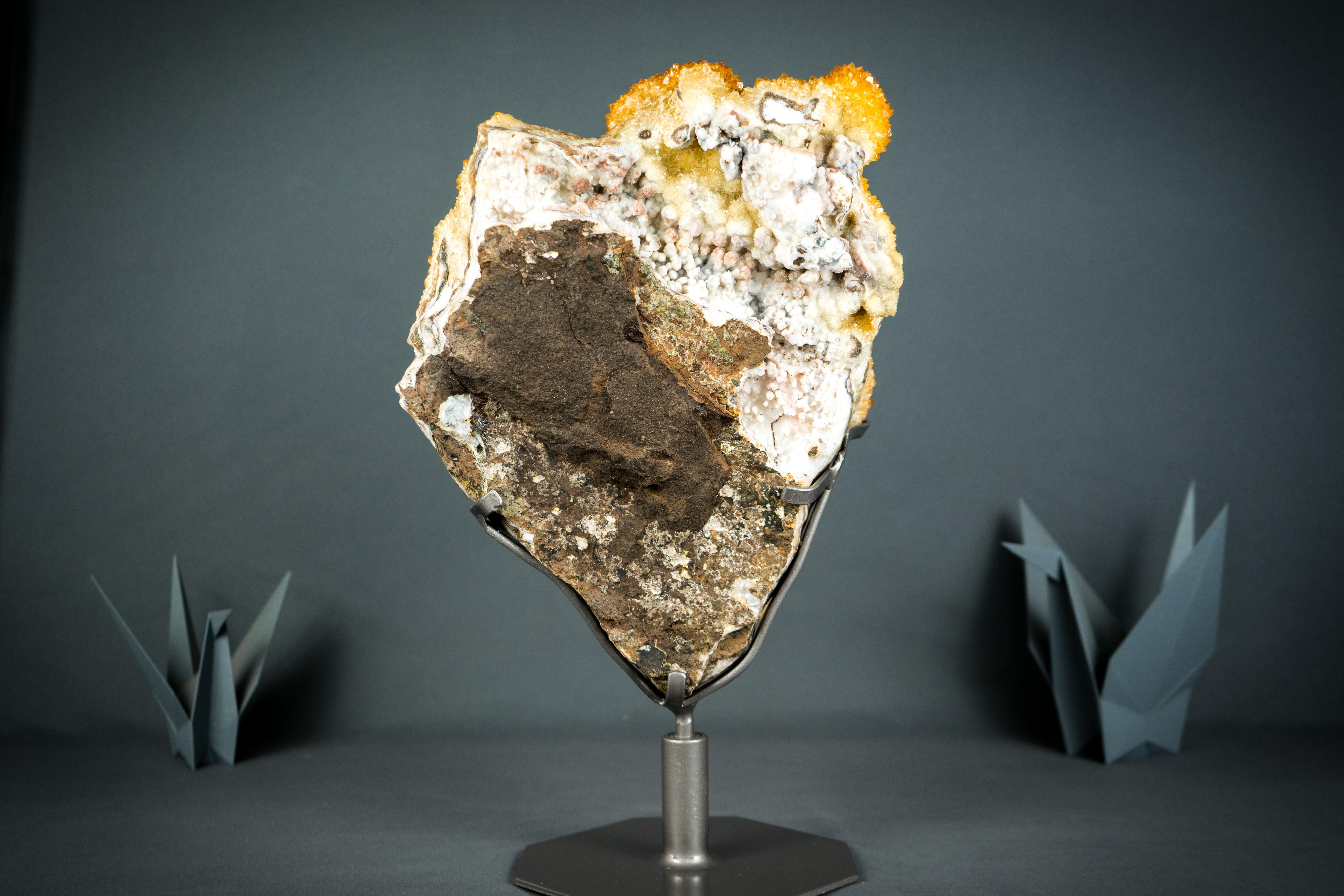 Seltener goldener orangefarbener Citrin-Blumen-Cluster mit funkelndem Galaxy- Citrin- Druzy im Angebot 4