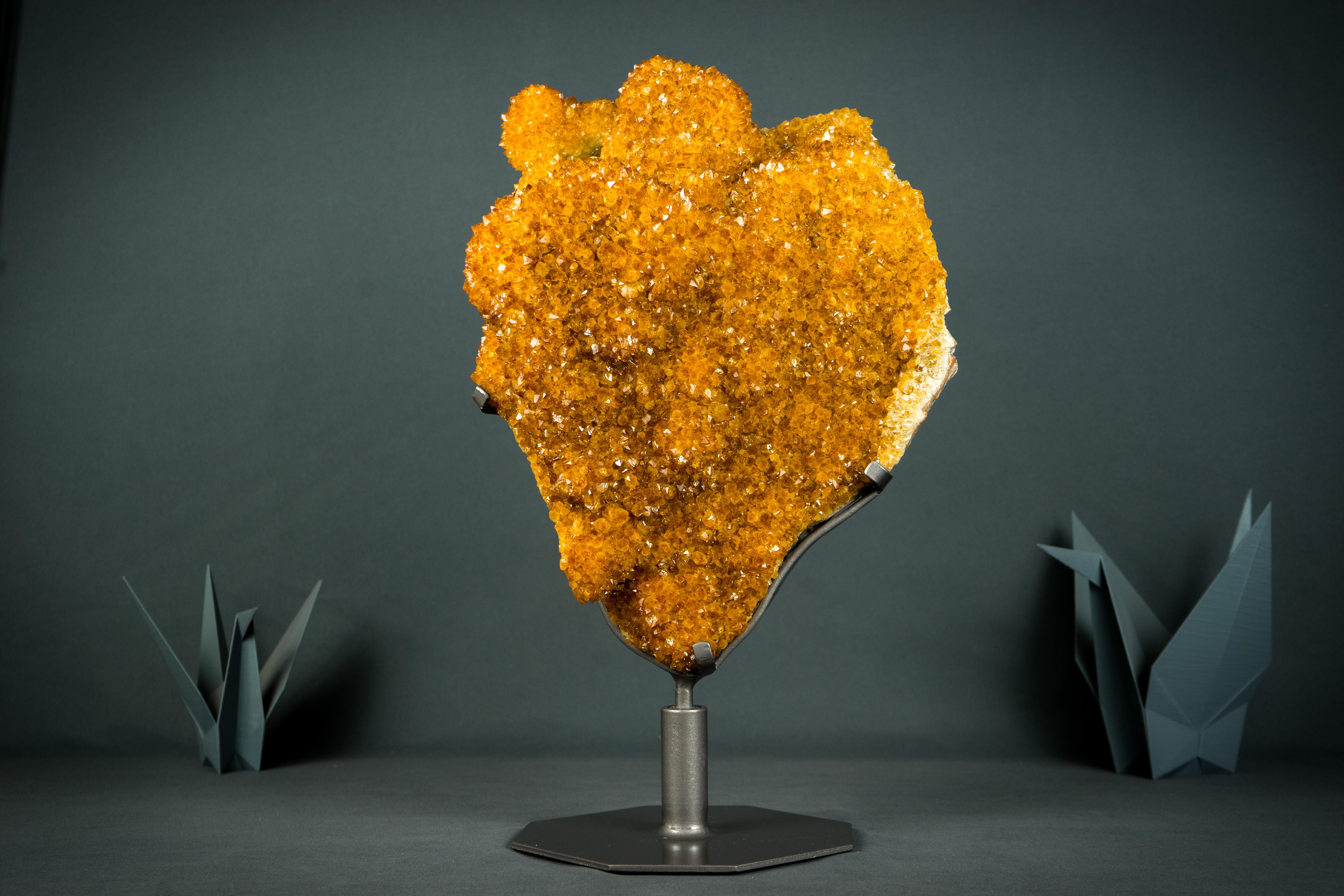 Seltener goldener orangefarbener Citrin-Blumen-Cluster mit funkelndem Galaxy- Citrin- Druzy im Angebot 3