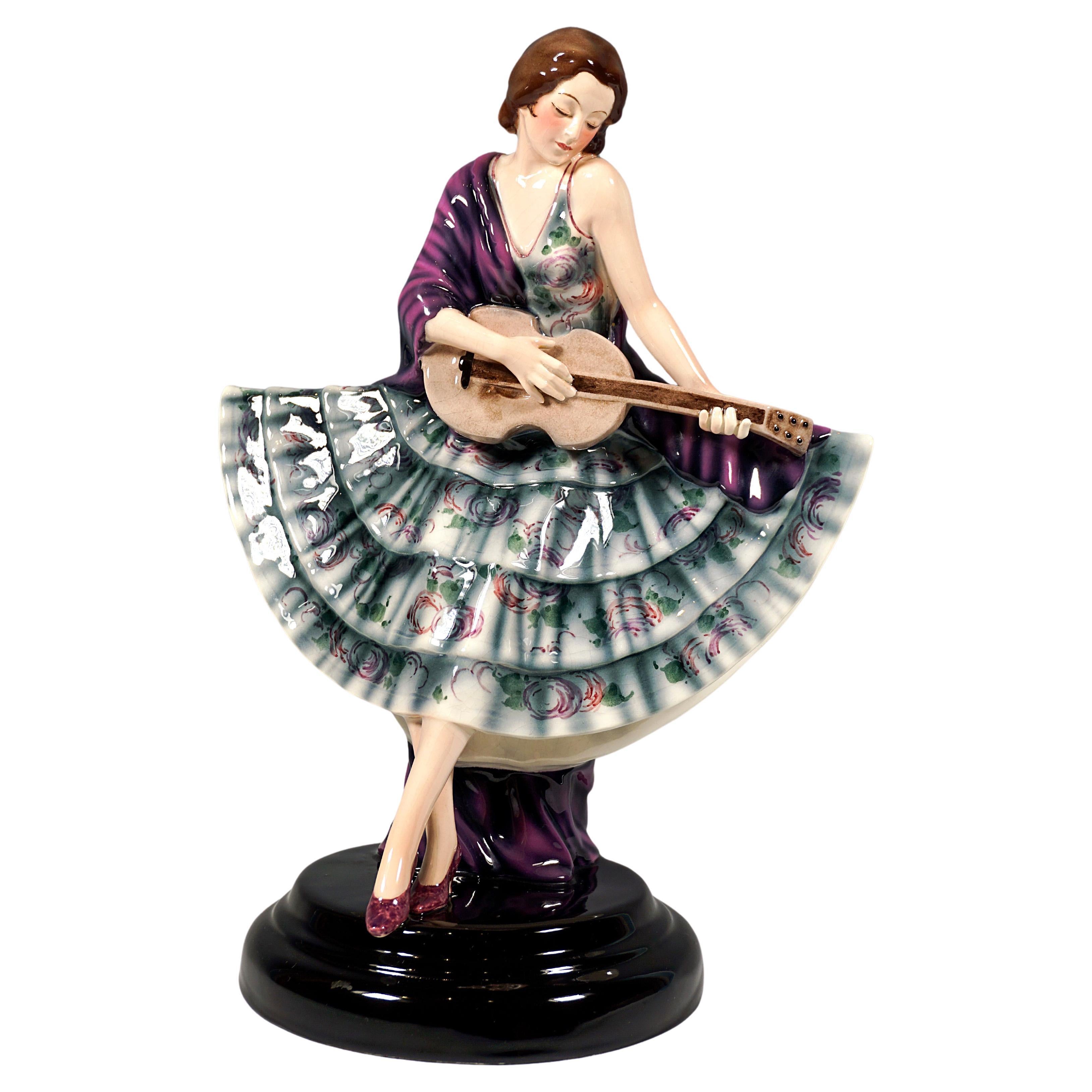Rara figura vienesa Goldscheider, bailarina con guitarra, de Josef Lorenzl, ca 1930