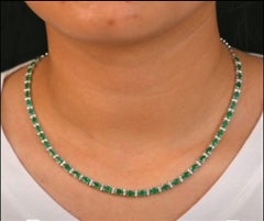 NWT $17, 500 Important Gorgeous Glittering 18KT 10CT Emerald Diamond Necklace