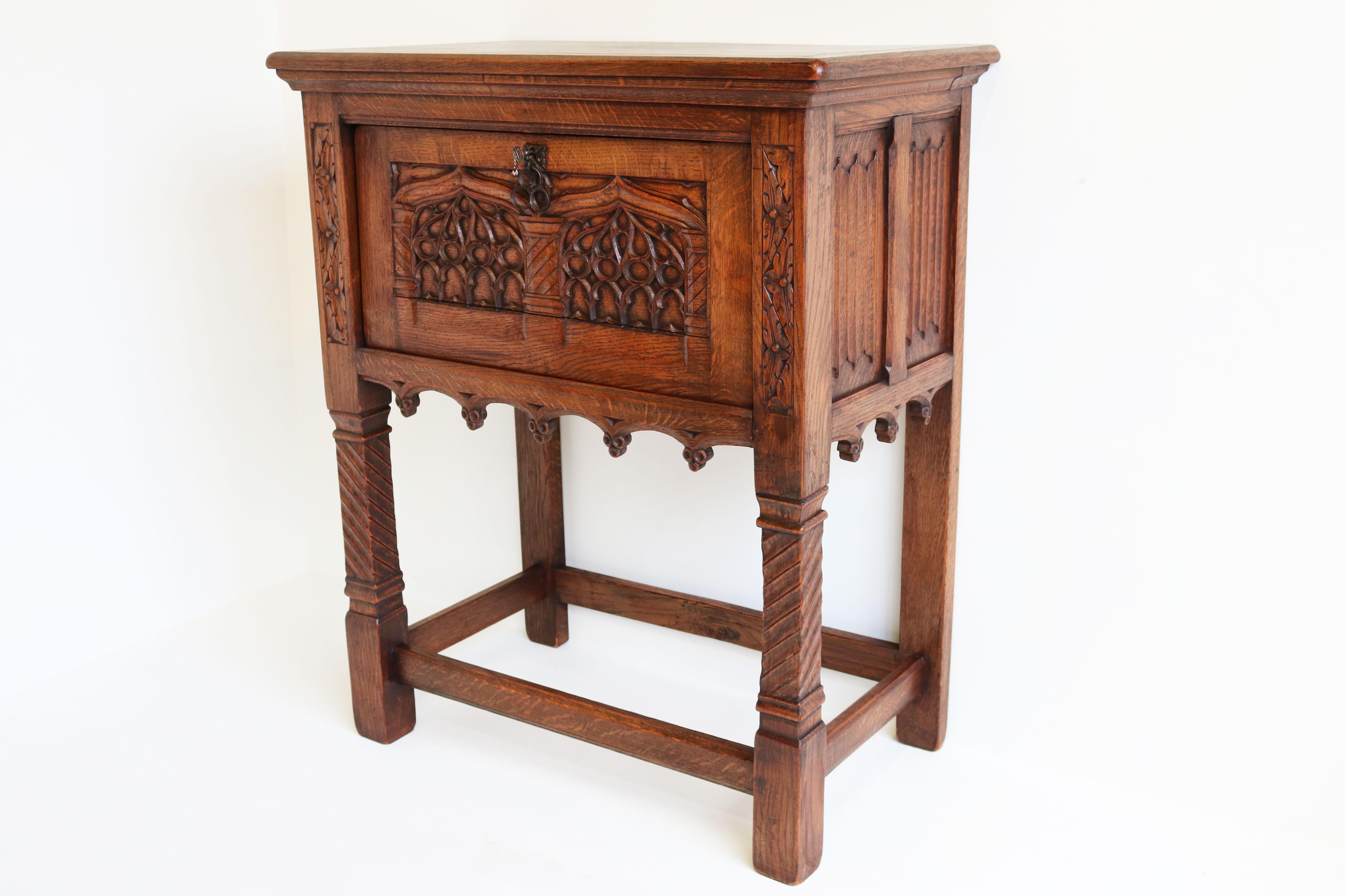 Dutch Rare Gothic Revival Dry Bar / Drinks Cabinet Carved Oak Church Windows Credenza For Sale