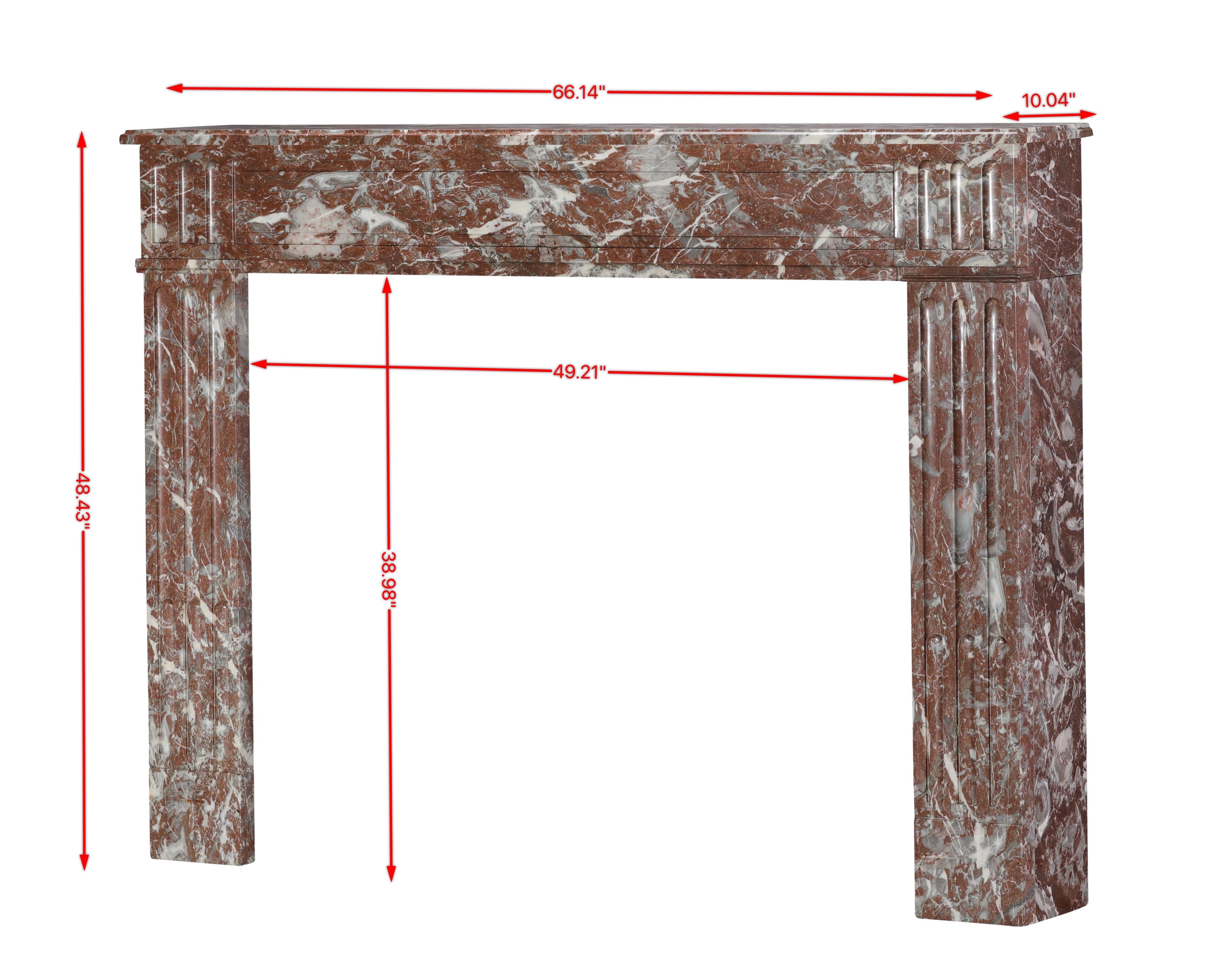 Seltener großer belgischer Louis-XVI-Kamin aus königsbraunem Marmor aus dem 19. (Louis XVI.) im Angebot
