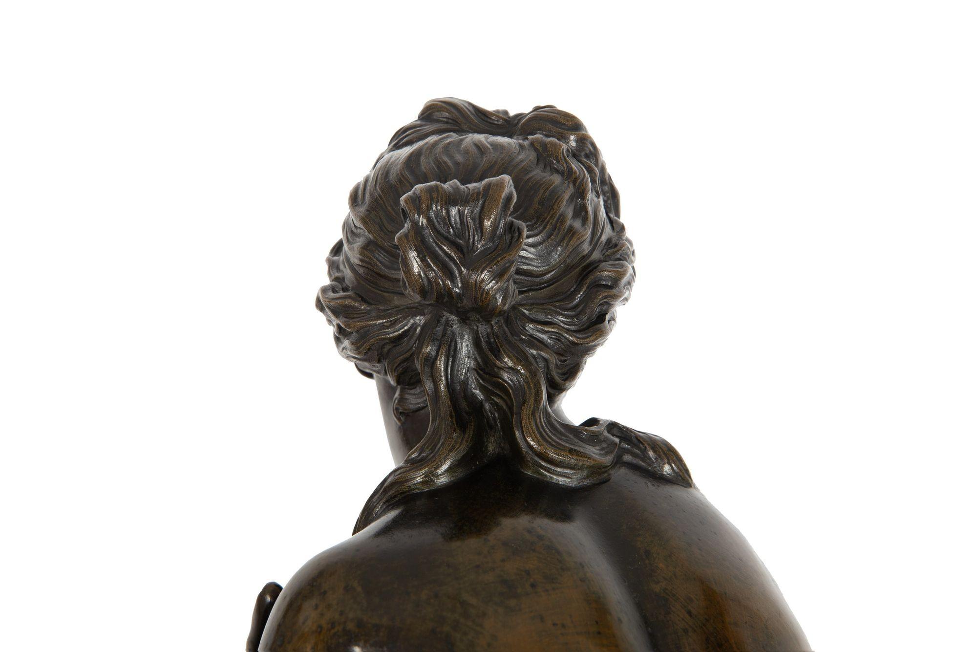 Rare Grand Tour Italian Antique Bronze Sculpture “Crouching Venus” circa 1850 9