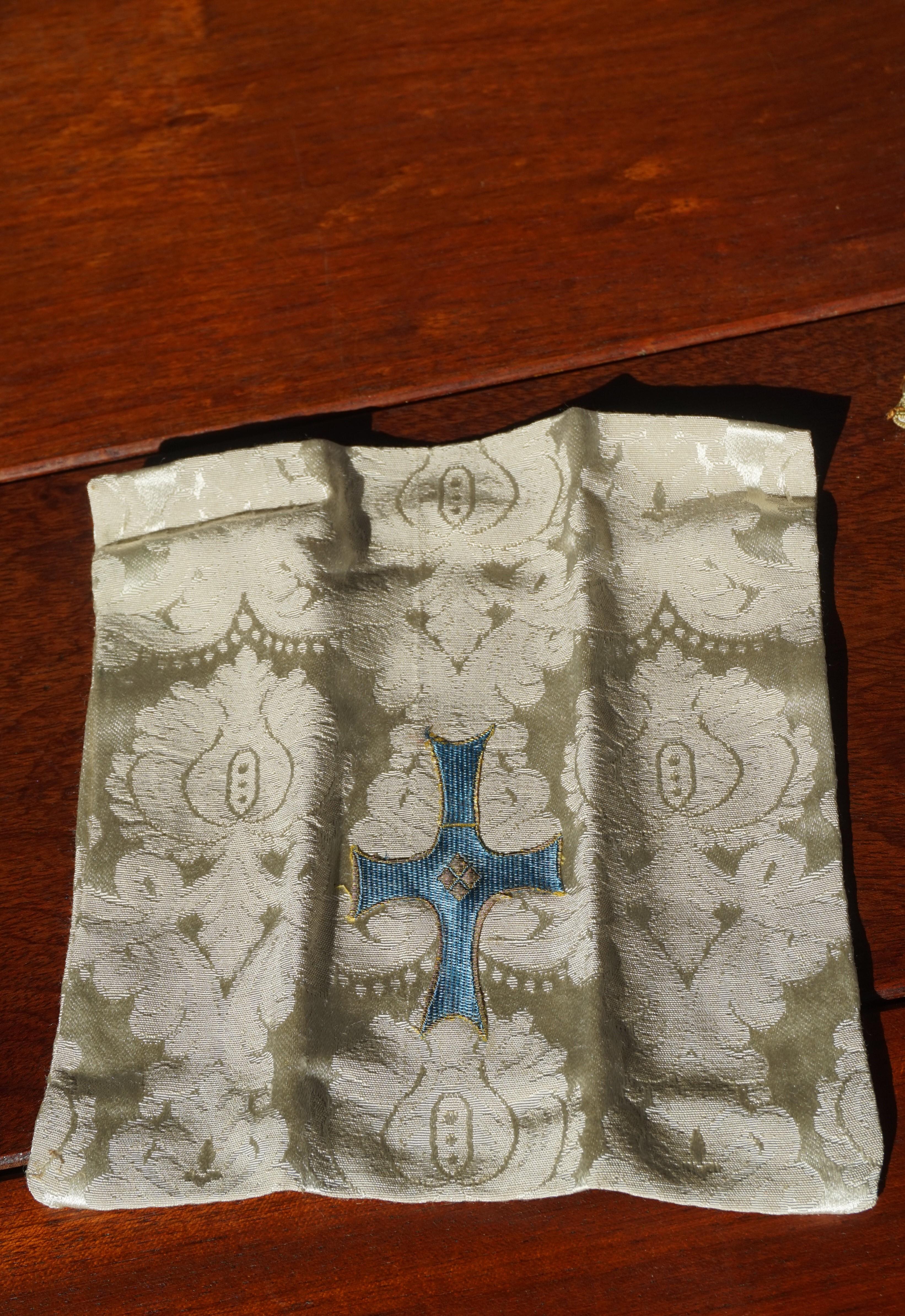 Rare & Great Condition, Handcrafted with Silk Mid-20th Century Child's Chasuble For Sale 6