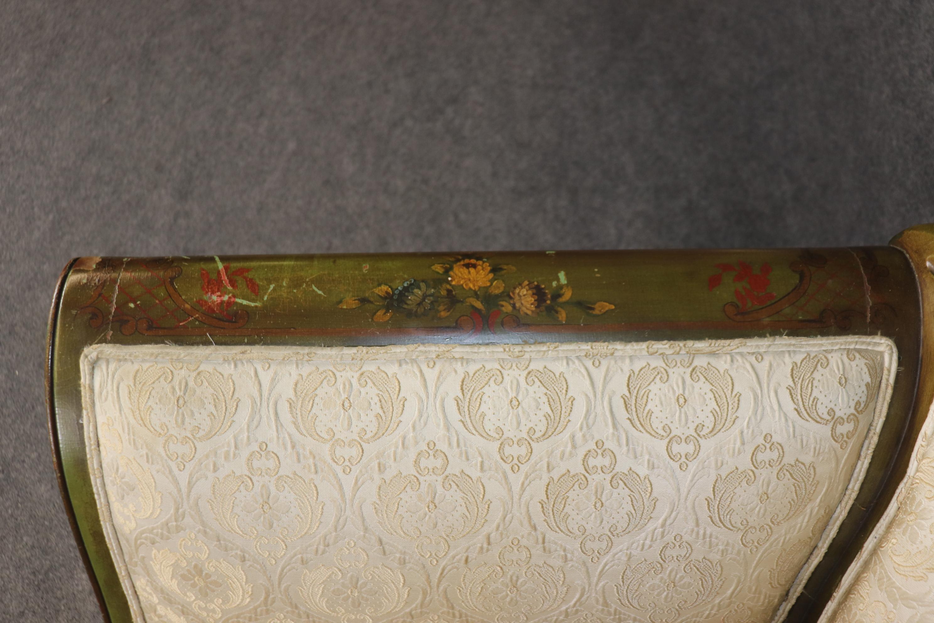 Rare Green and Gold Chinoiserie Gondola Form Italian-Made Settee Loveseat In Good Condition In Swedesboro, NJ