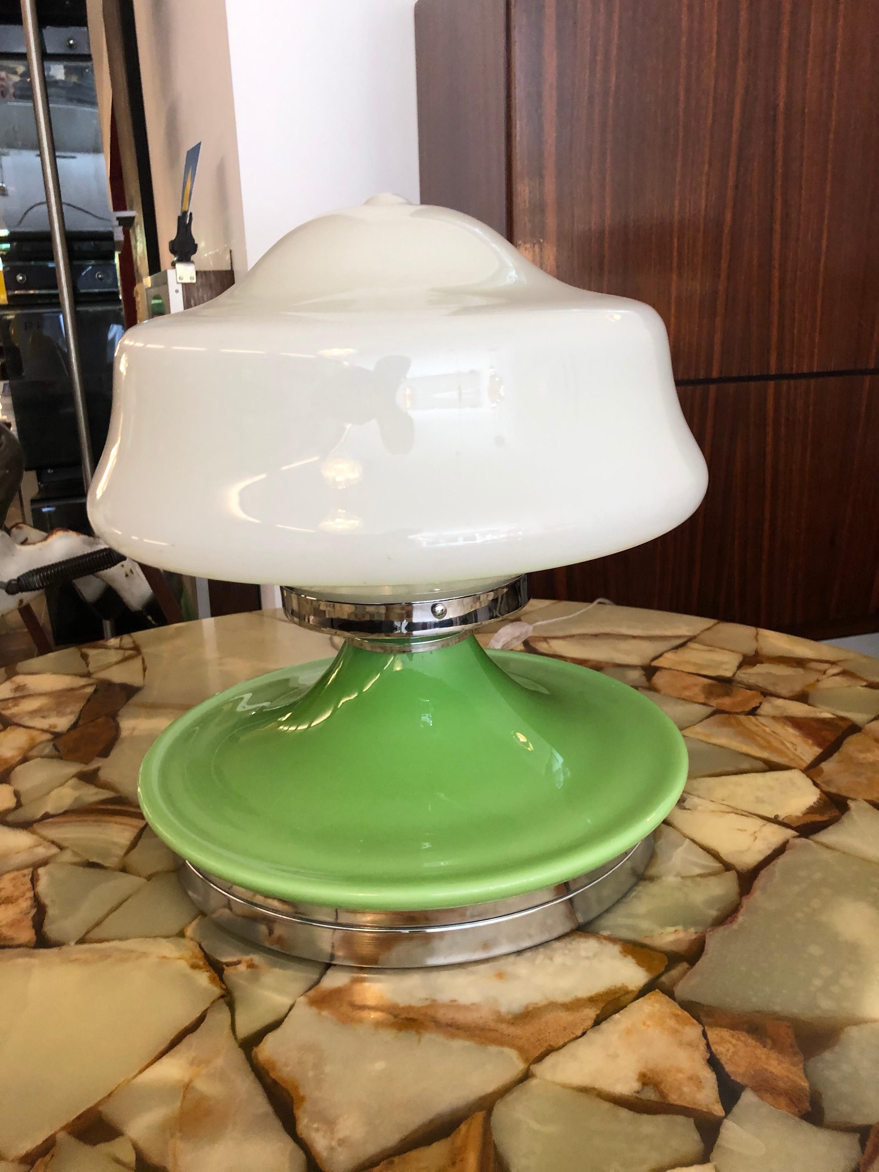 Rare green and white opaline glass table lamp, 1970s
made of opaline glass
re-polished
fully functional
very good condition
in the style of Sergio Mazza.
