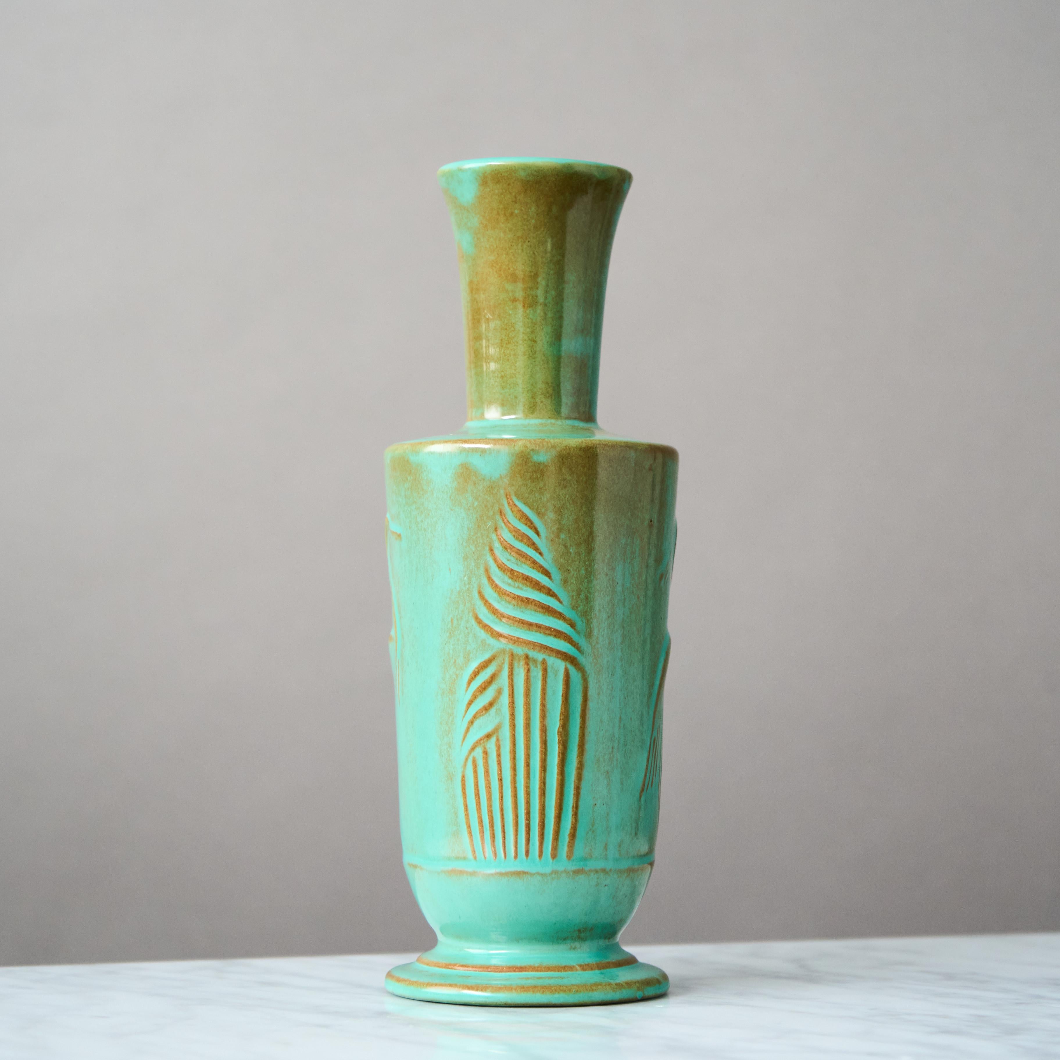 Rare Green Art Deco Ceramic Vase by Ewald Dahlskog, Bo Fajans, Sweden, 1930. For Sale 5