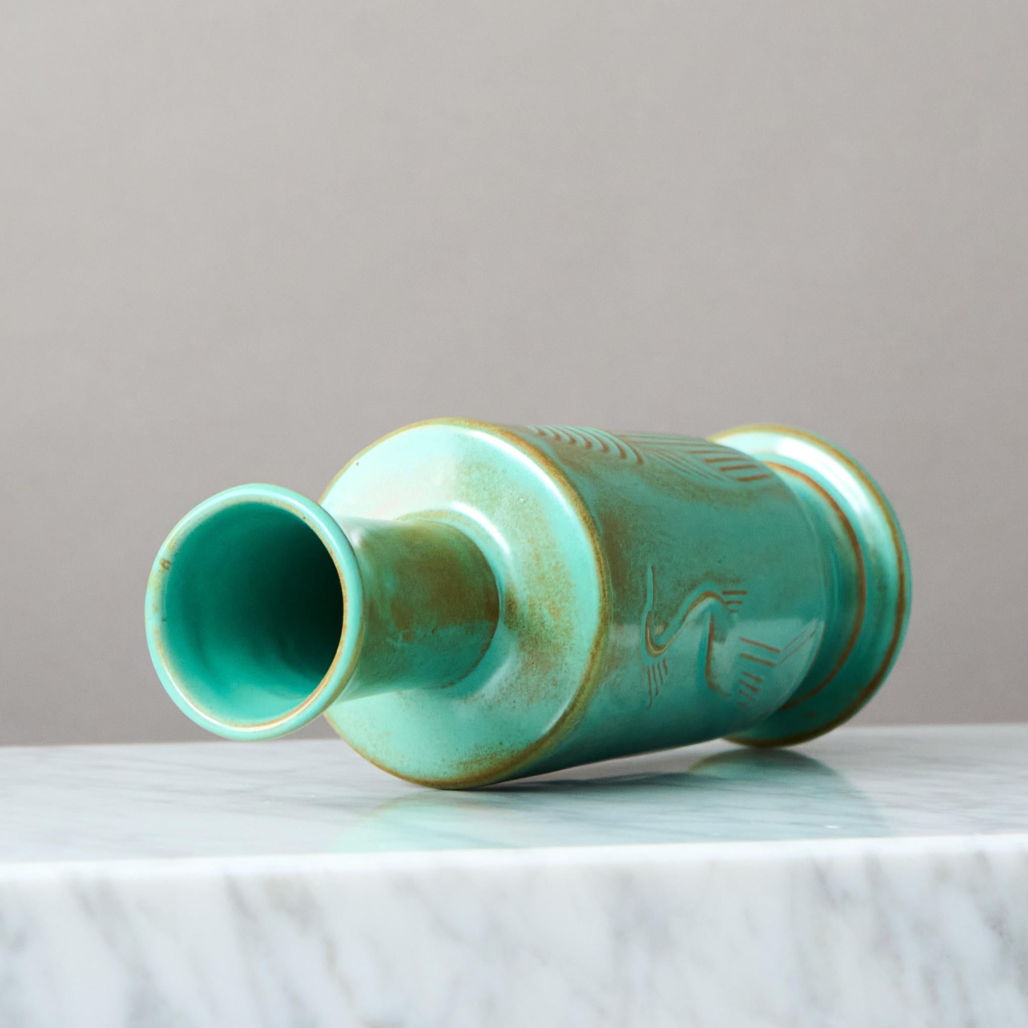 Rare Green Art Deco Ceramic Vase by Ewald Dahlskog, Bo Fajans, Sweden, 1930. In Good Condition For Sale In Malmö, SE