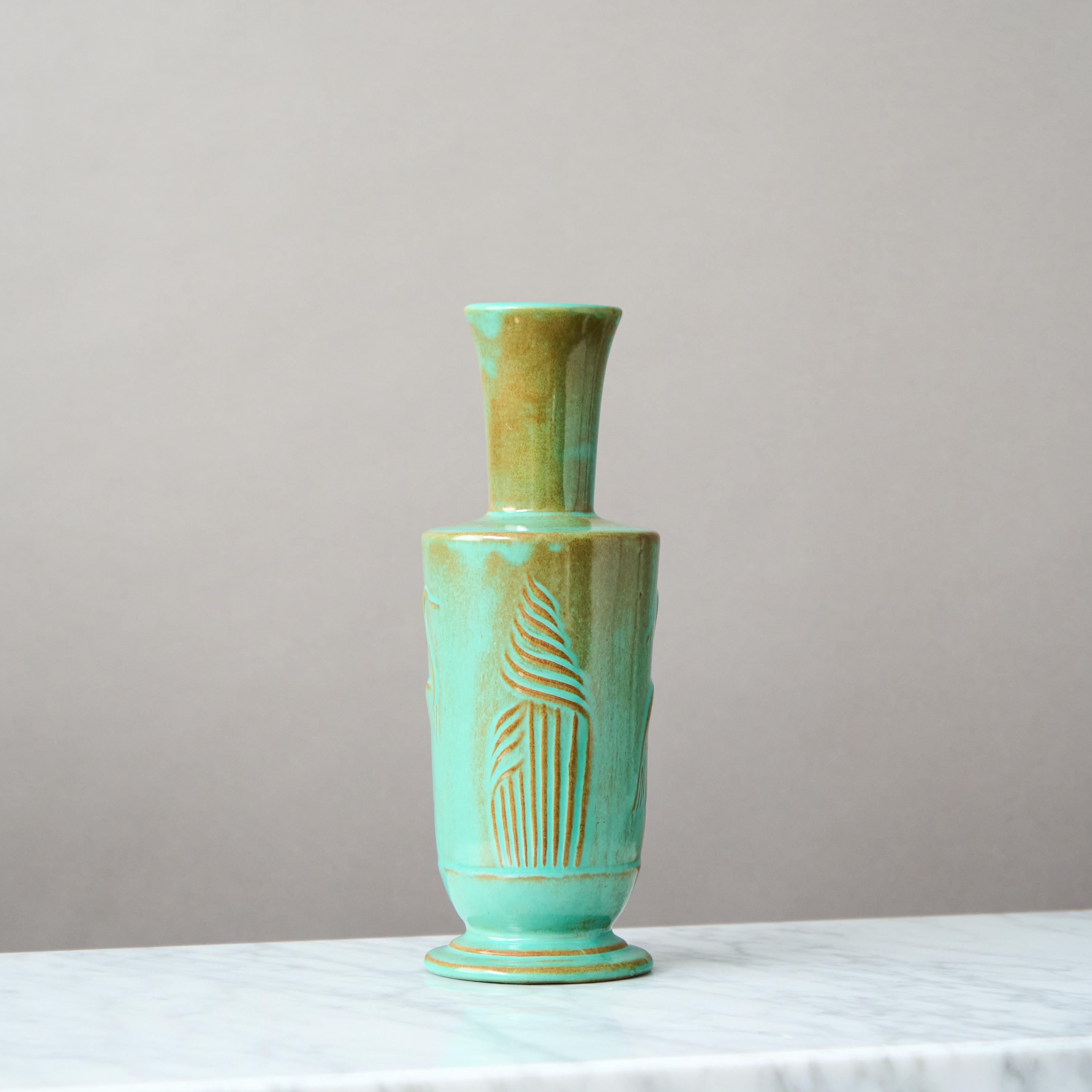 20th Century Rare Green Art Deco Ceramic Vase by Ewald Dahlskog, Bo Fajans, Sweden, 1930. For Sale