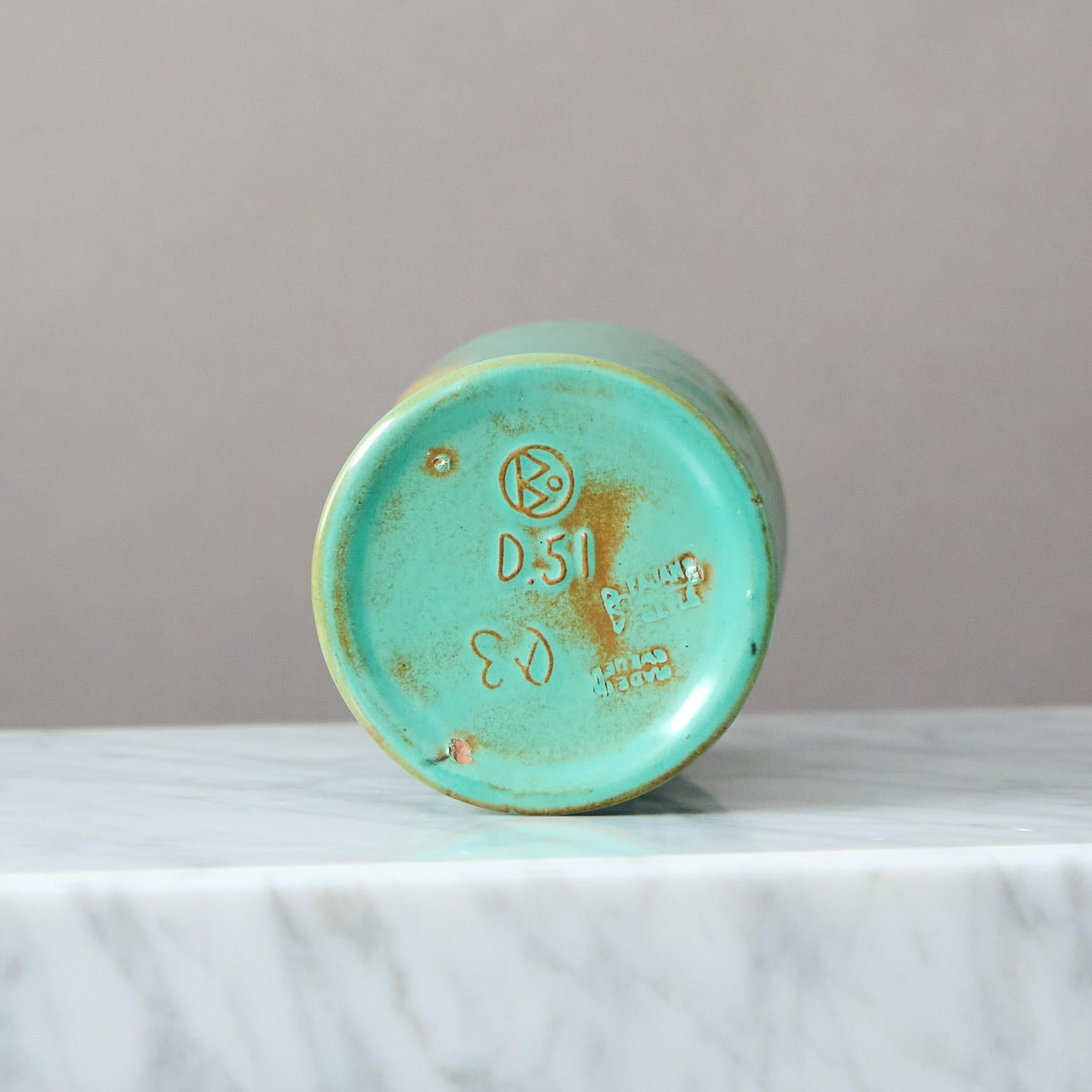 Rare Green Art Deco Ceramic Vase by Ewald Dahlskog, Bo Fajans, Sweden, 1930. For Sale 3