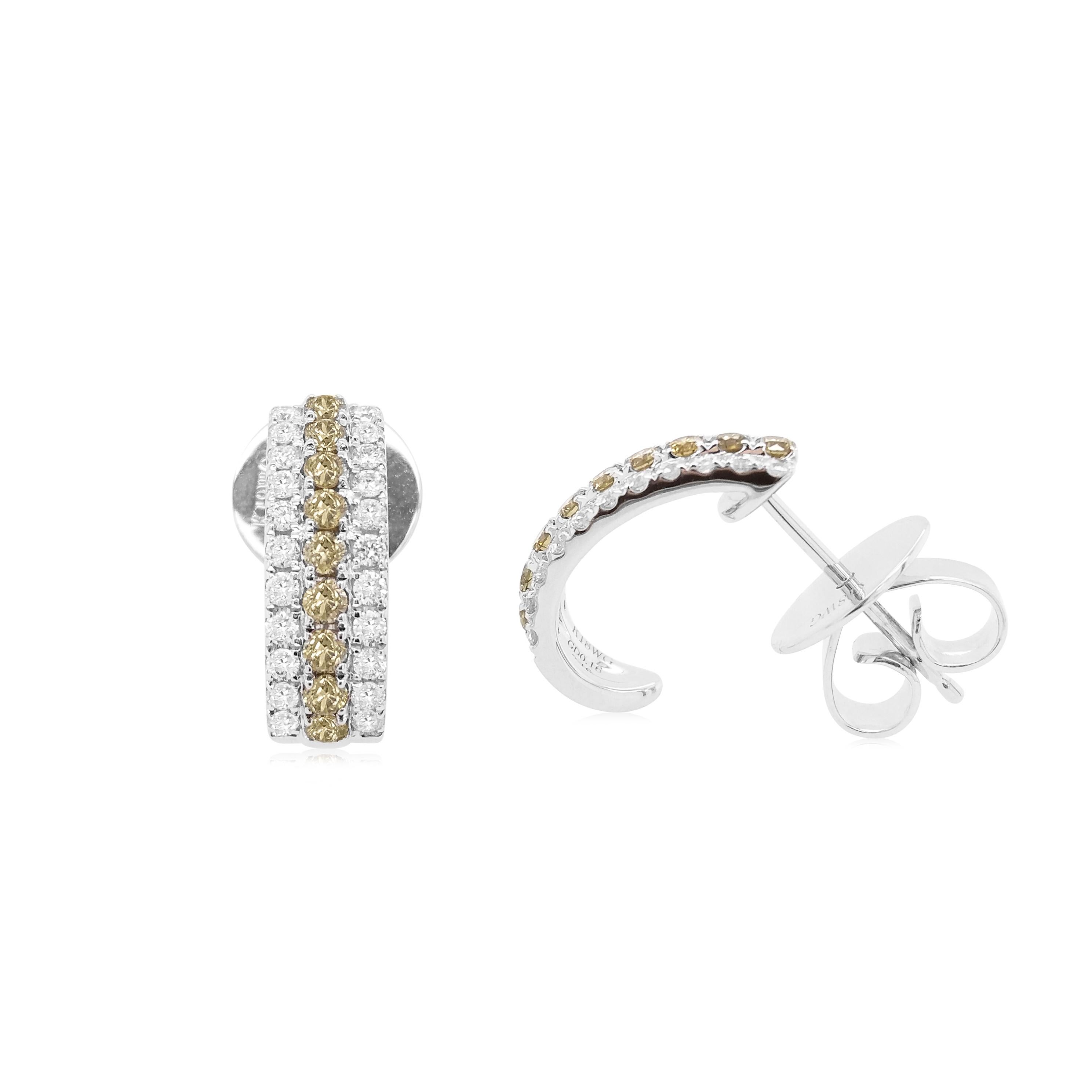 Contemporary Rare Green Diamond and White Diamond Stud Earrings For Sale