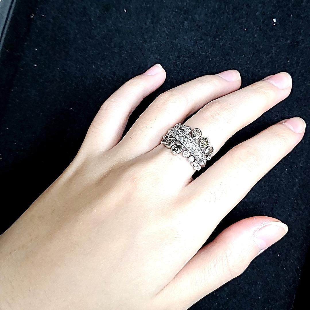 Bague de fiançailles rare avec diamant vert Neuf - En vente à Hong Kong, HK