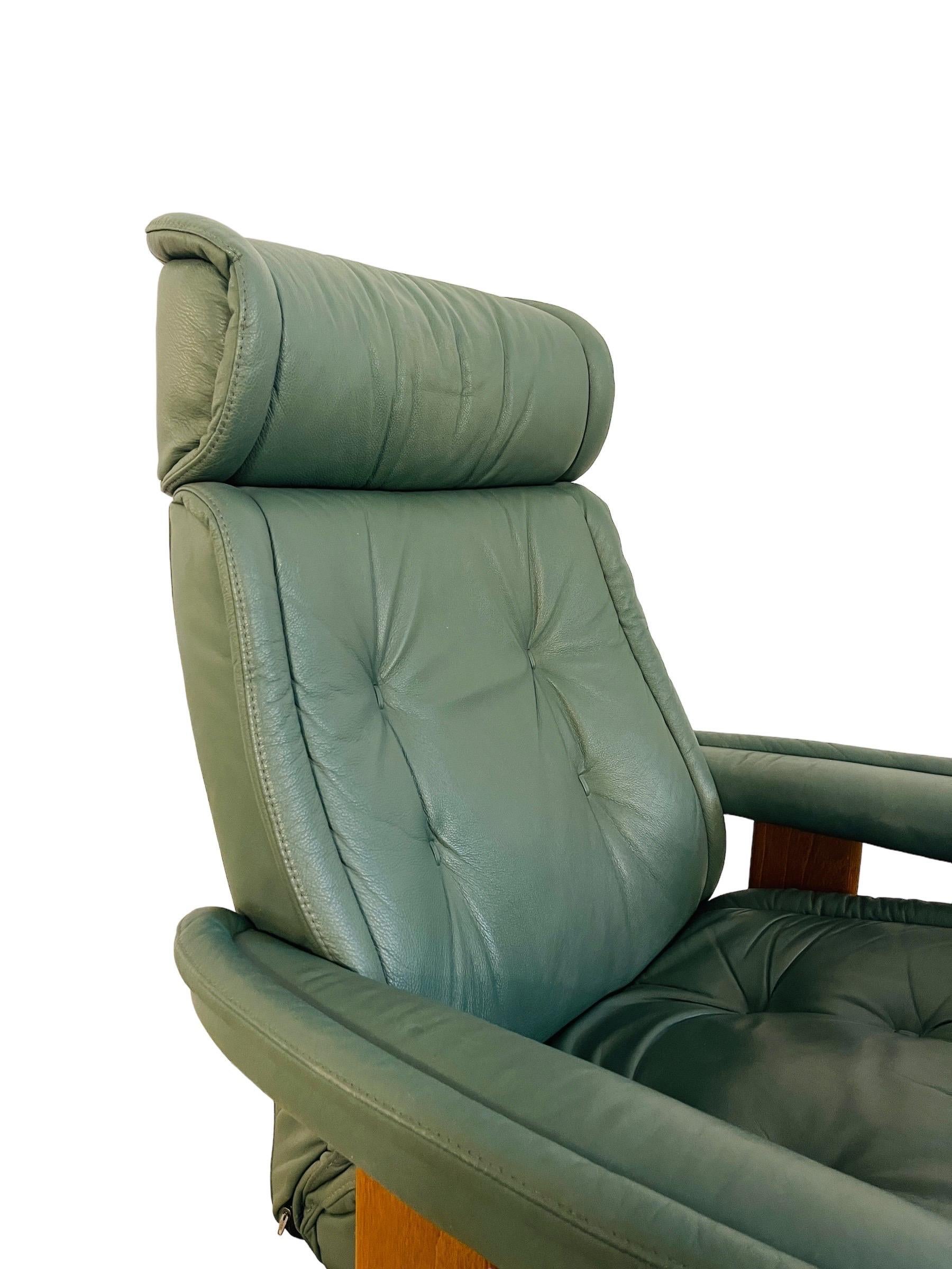 Rare Green Ekornes Stressless Lounge Chair & Ottoman 3