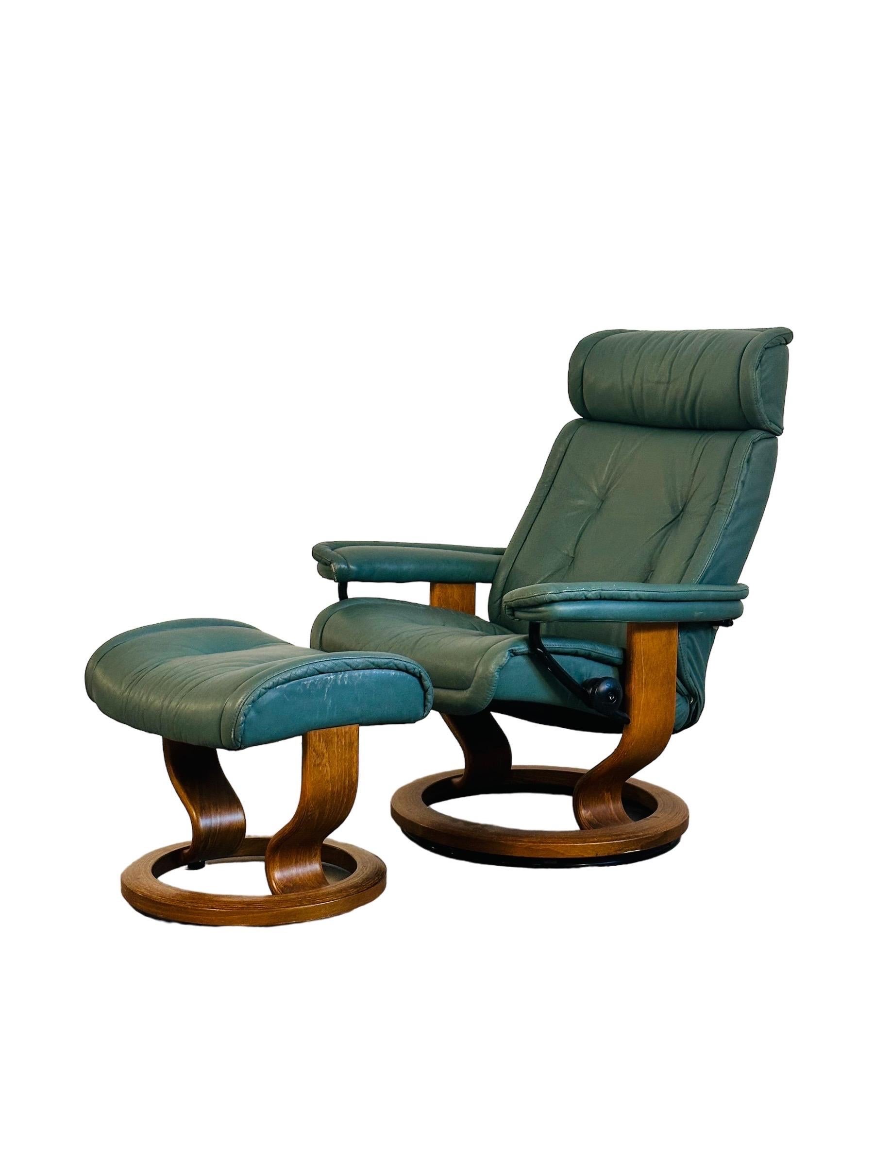 Mid-Century Modern Rare Green Ekornes Stressless Lounge Chair & Ottoman