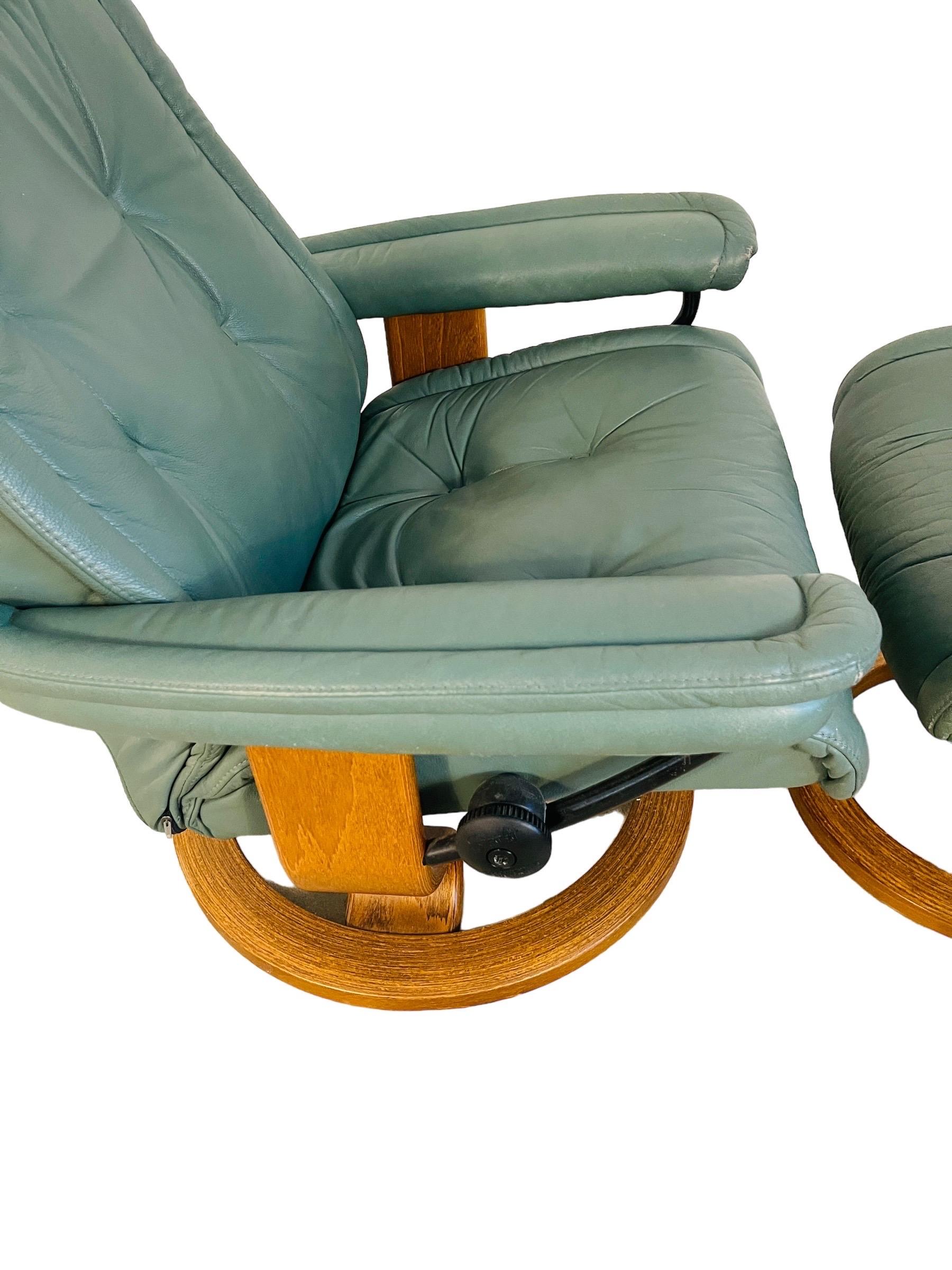 Rare Green Ekornes Stressless Lounge Chair & Ottoman 2