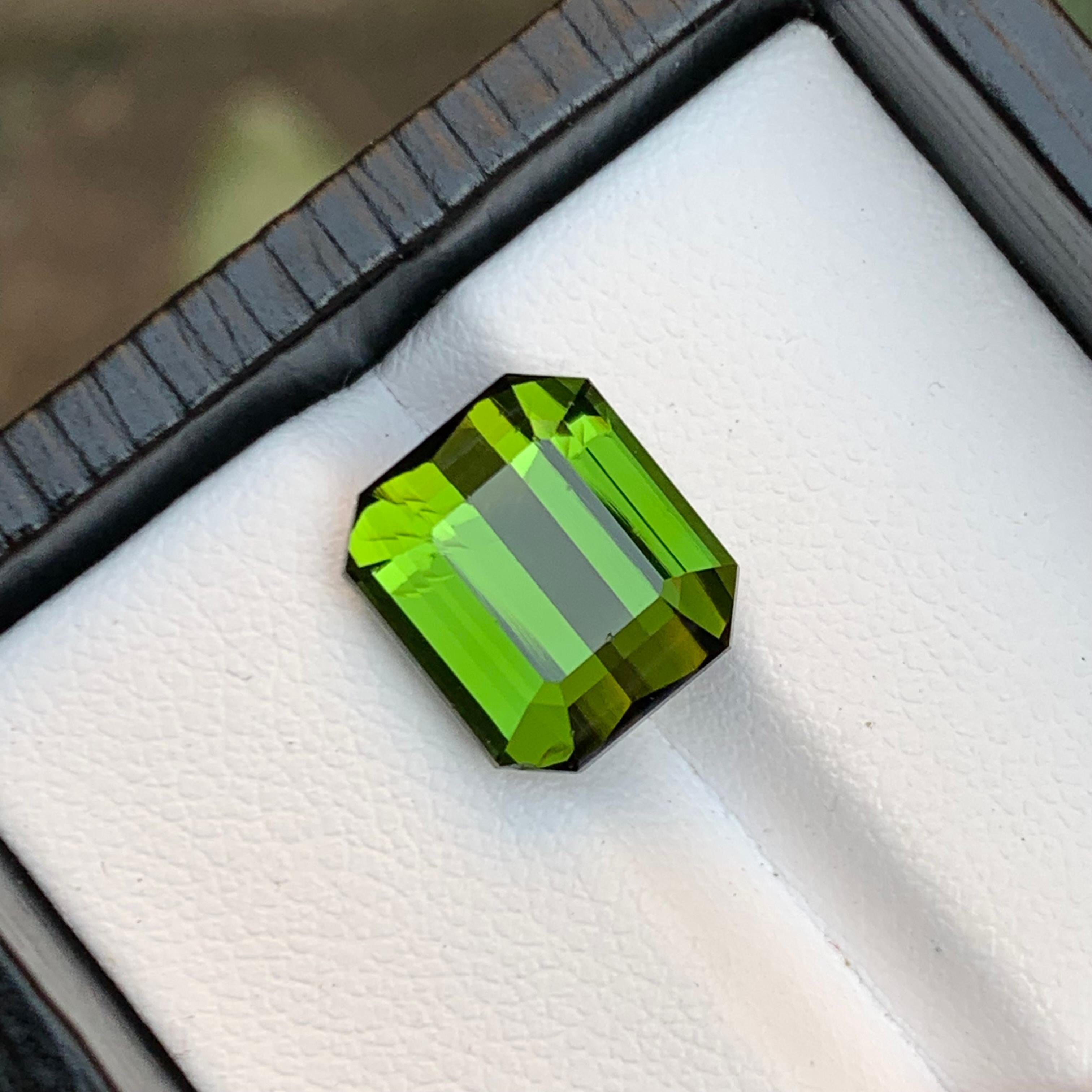 Vivid Green Natural Tourmaline Ring, Pendant Loose Gemstone 6.25 Ct Emerald Cut In New Condition For Sale In Peshawar, PK