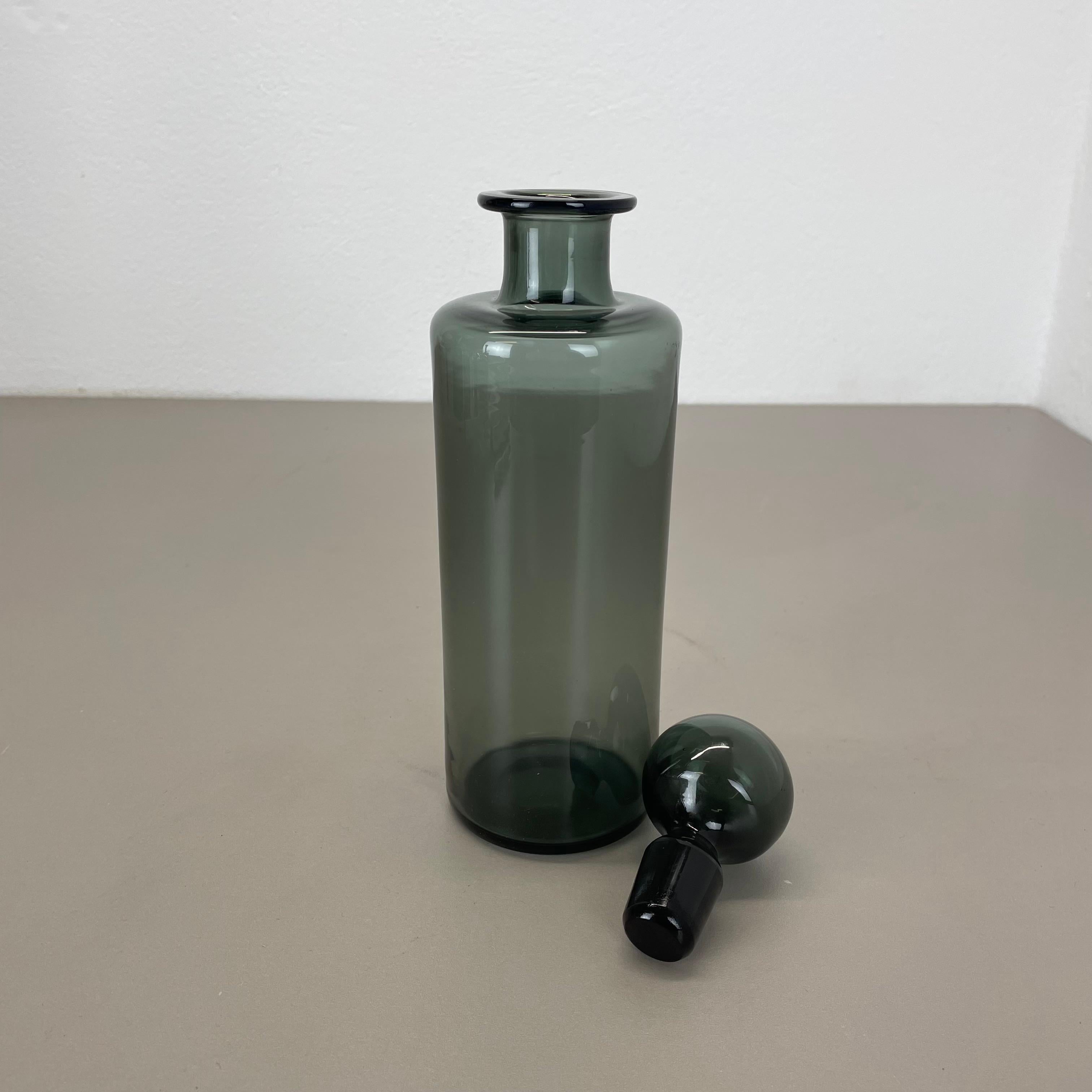 raro decanter in vetro verde di Saara Hopea per Nuutajärvi Notsjö, Finlandia anni '70 in vendita 7