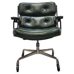 Rare fauteuil de bureau vert Herman Miller ES107 de Charles Eames
