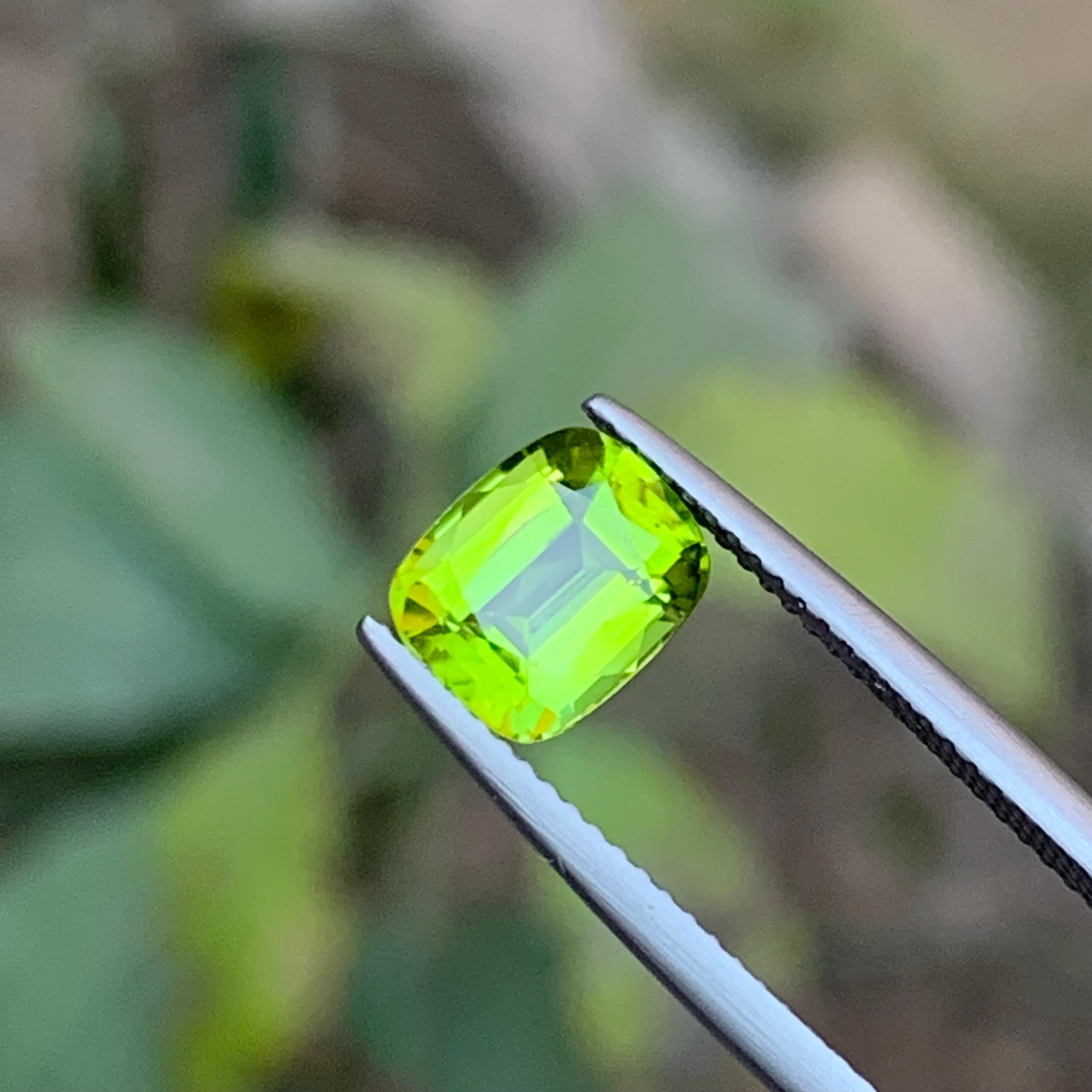 Rare Green Natural Peridot Loose Gemstone, 2.30 Ct Cushion Cut Ideal for Ring For Sale 1