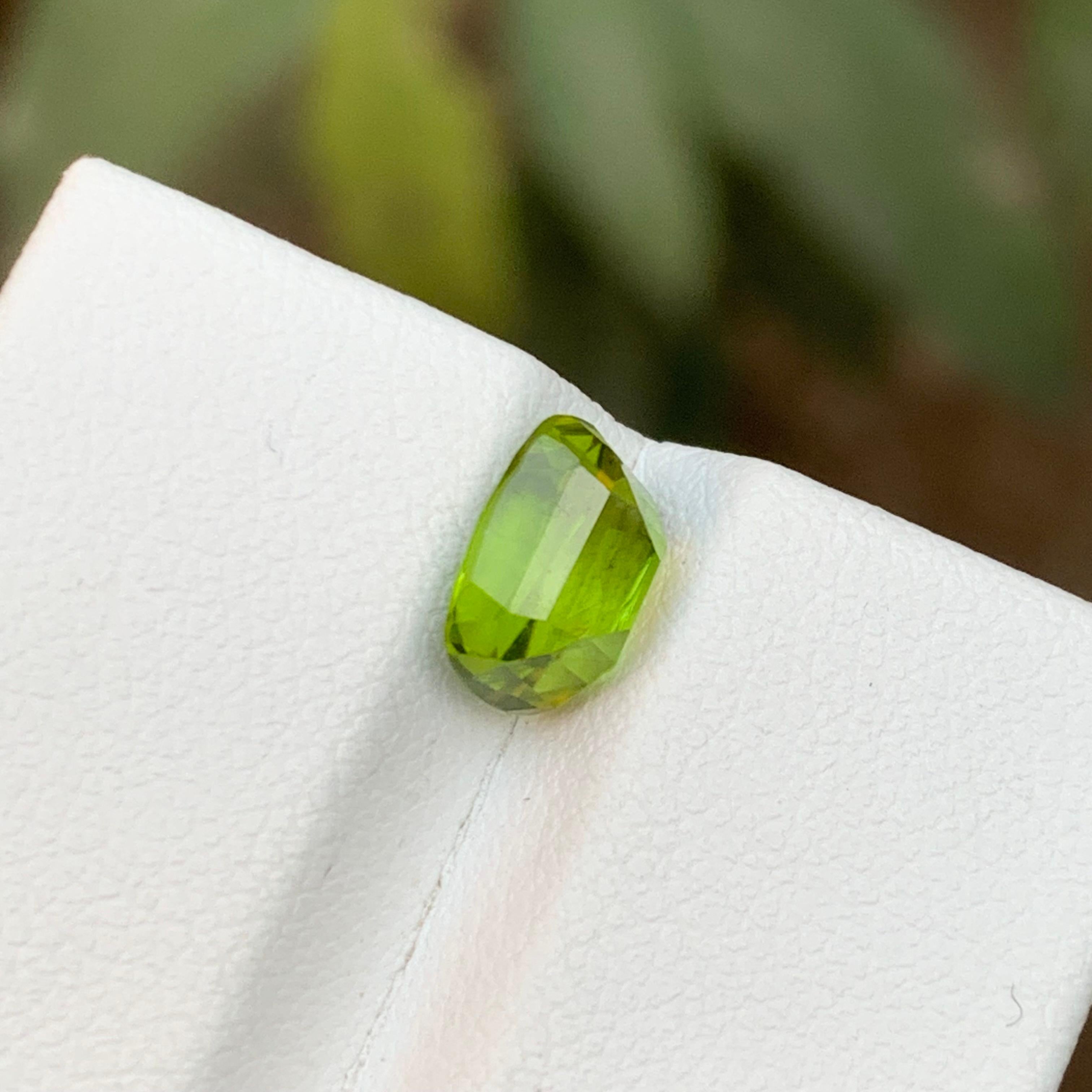 Rare Green Natural Peridot Loose Gemstone, 2.30 Ct Cushion Cut Ideal for Ring For Sale 3