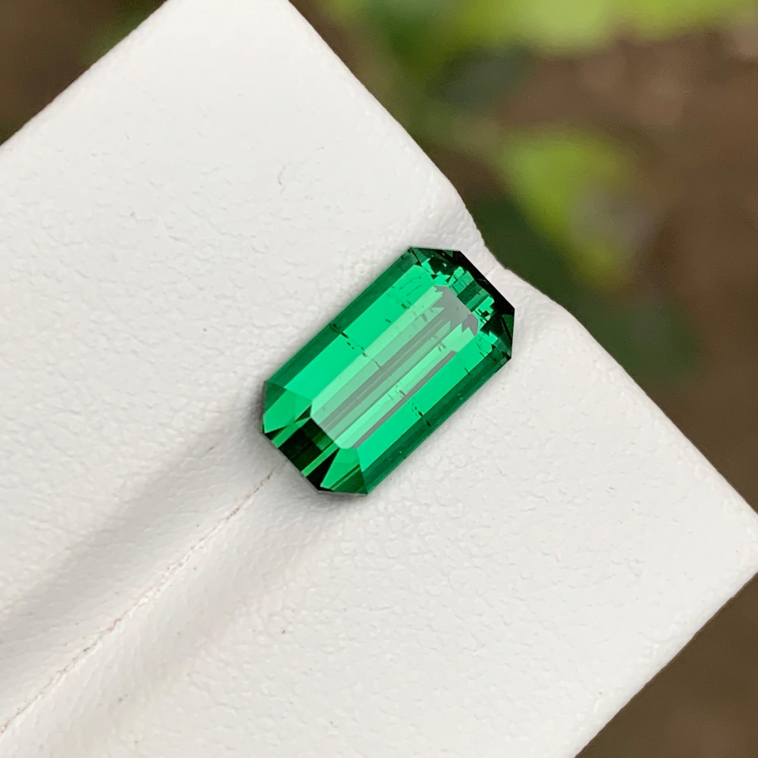 GEMSTONE TYPE: Tourmaline
PIECE(S): 1
WEIGHT: 3.85 Carat
SHAPE: Emerald
SIZE (MM): 11.79 x 6.63 x 5.42
COLOR: Green
CLARITY: Slightly Included 
TREATMENT: None
ORIGIN: Afghanistan
CERTIFICATE: On demand

Stunning 3.85 Carat Natural Green Tourmaline