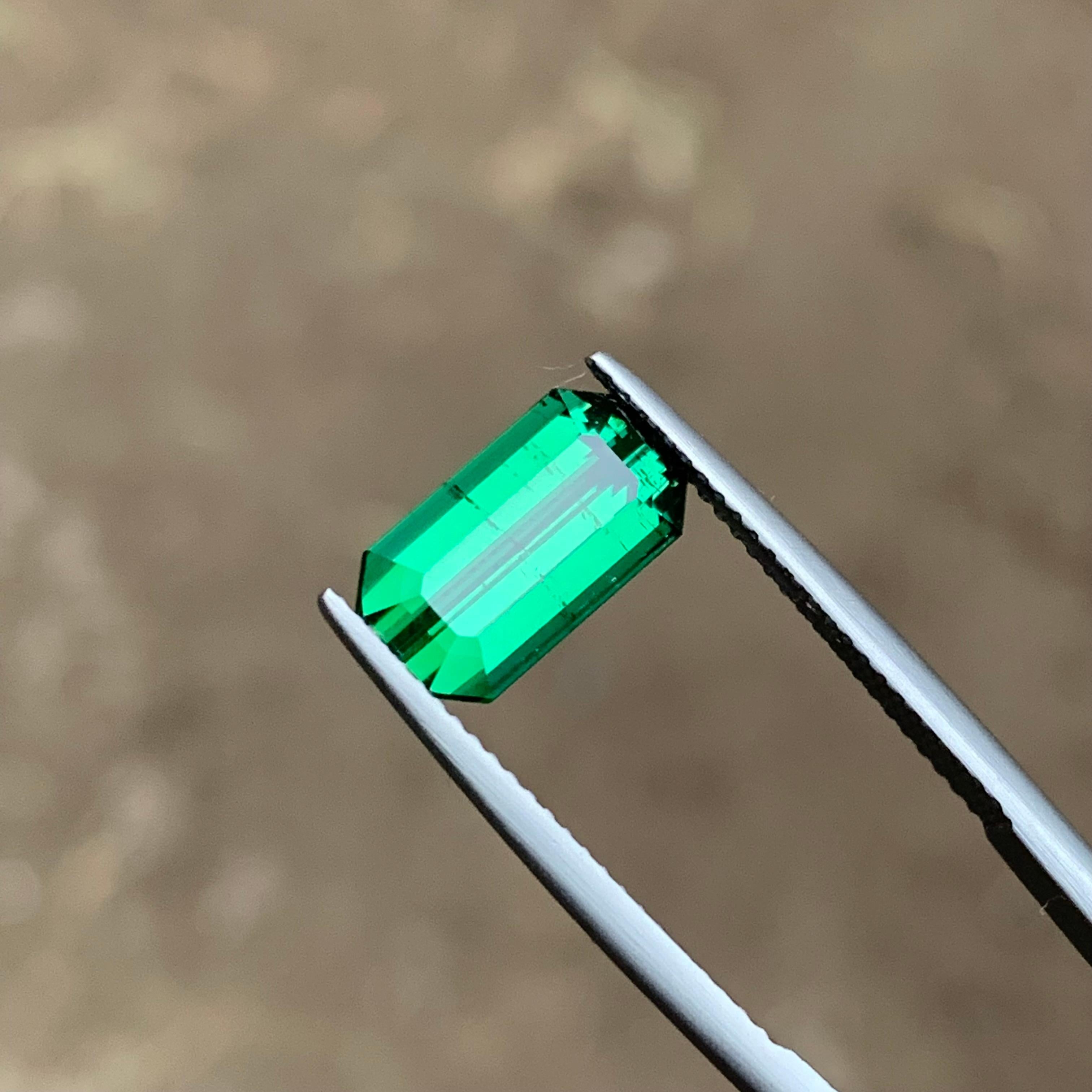 Rare Green Natural Tourmaline Gemstone, 3.85 Carat Emerald Cut for Ring/Pendant 3