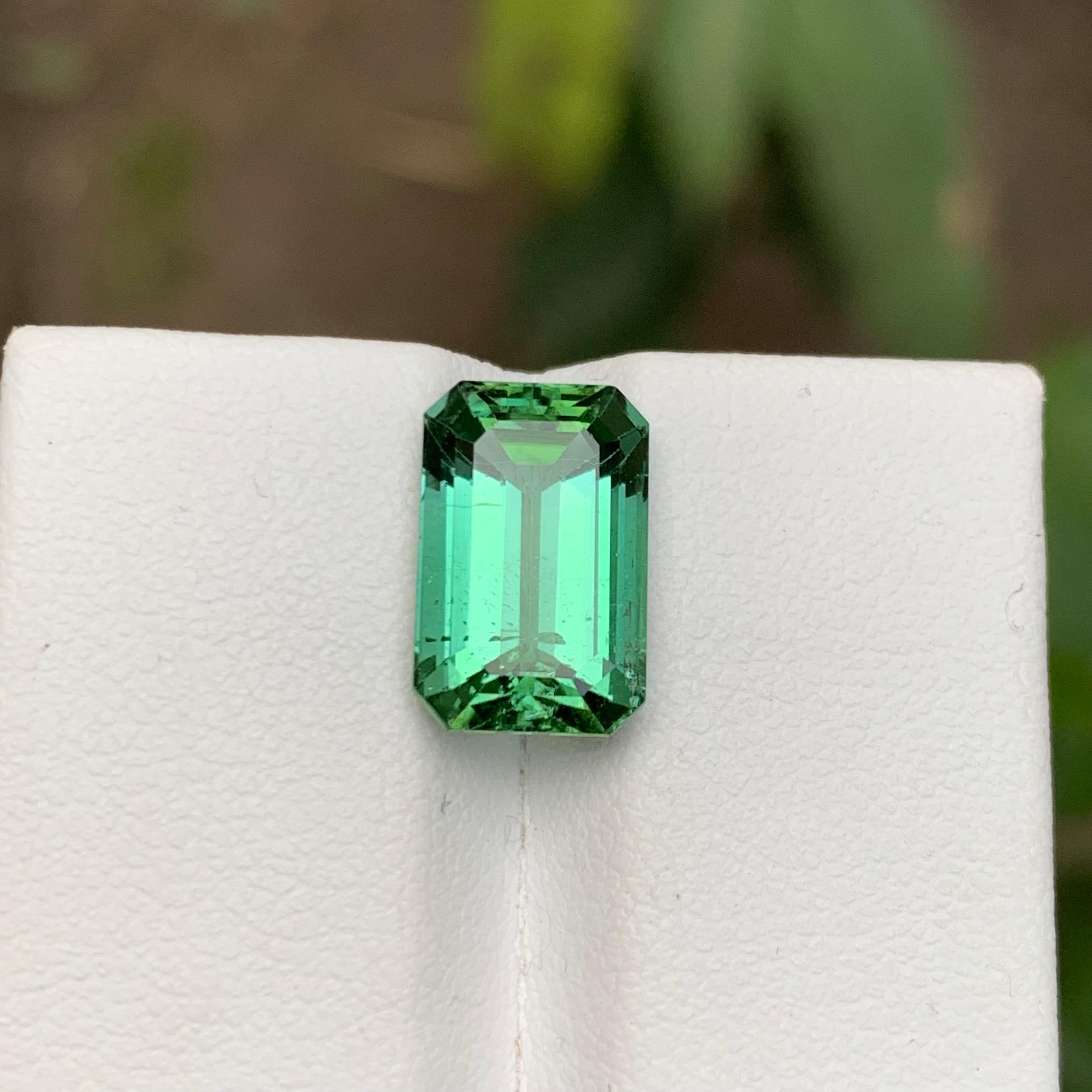Rare Green Natural Tourmaline Gemstone 4.80 Ct Step Emerald Cut for Ring/Jewelry For Sale 3