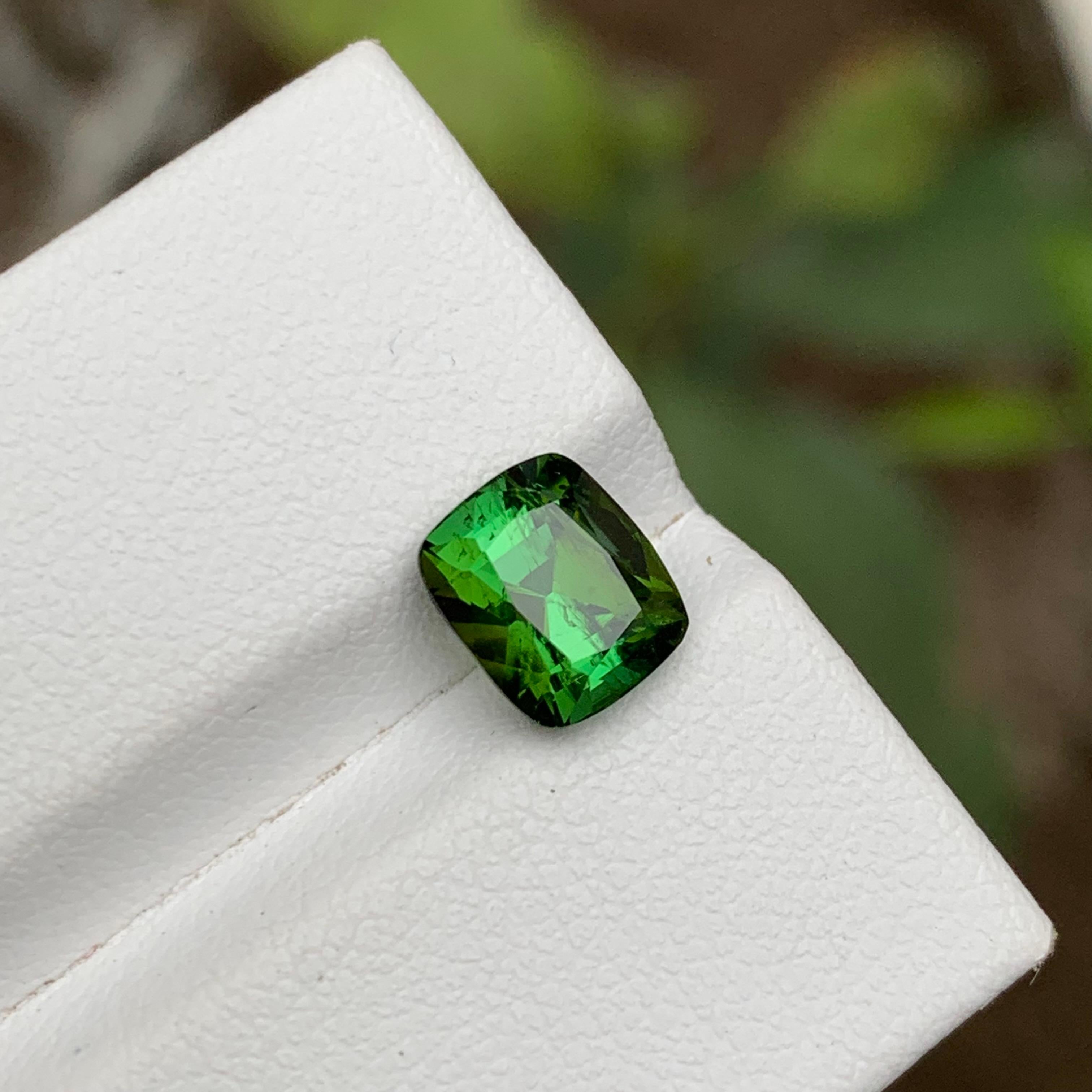 Rare Green Natural Tourmaline Loose Gemstone 2.10Ct Cushion Cut for Ring/Jewelry For Sale 8