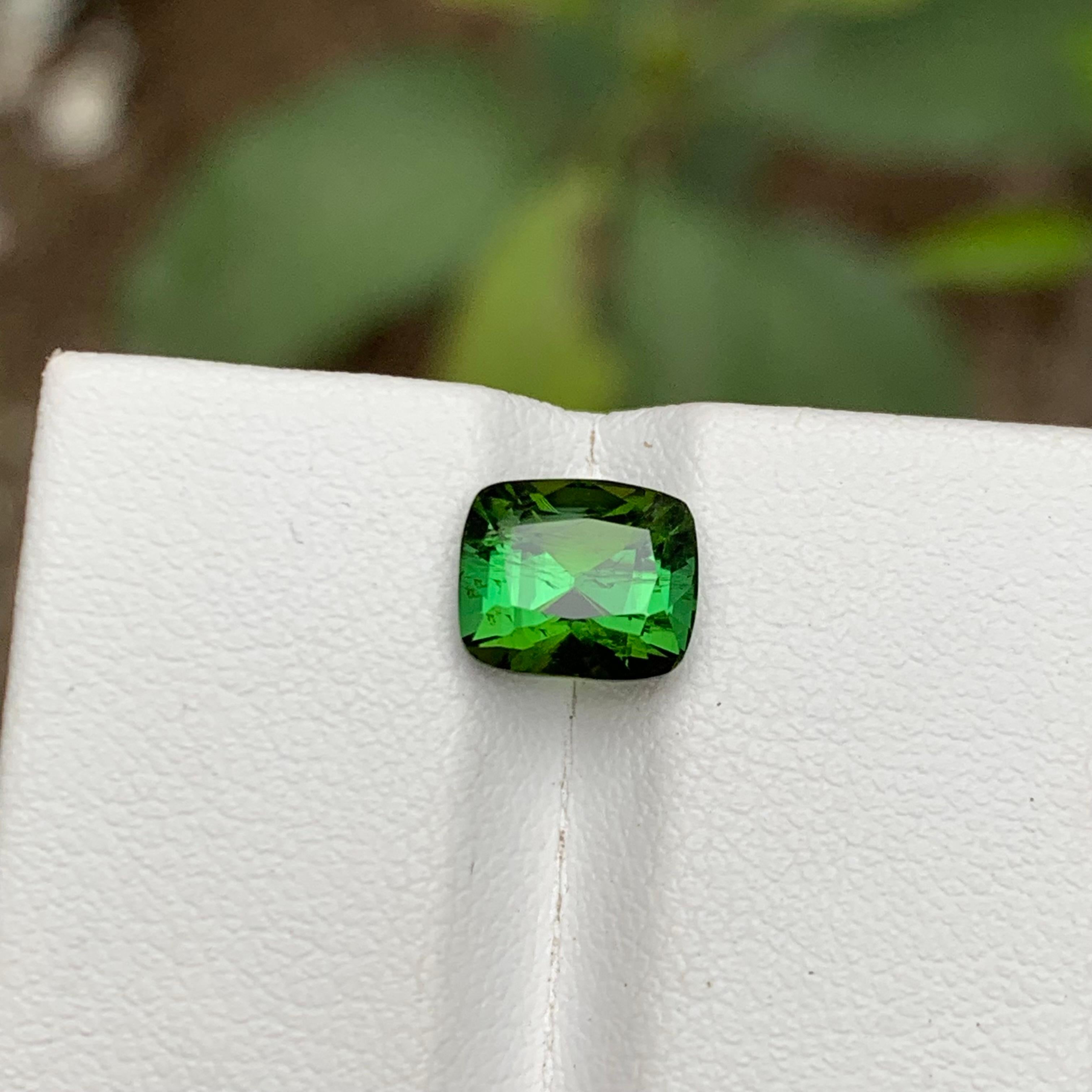 Rare Green Natural Tourmaline Loose Gemstone 2.10Ct Cushion Cut for Ring/Jewelry For Sale 2