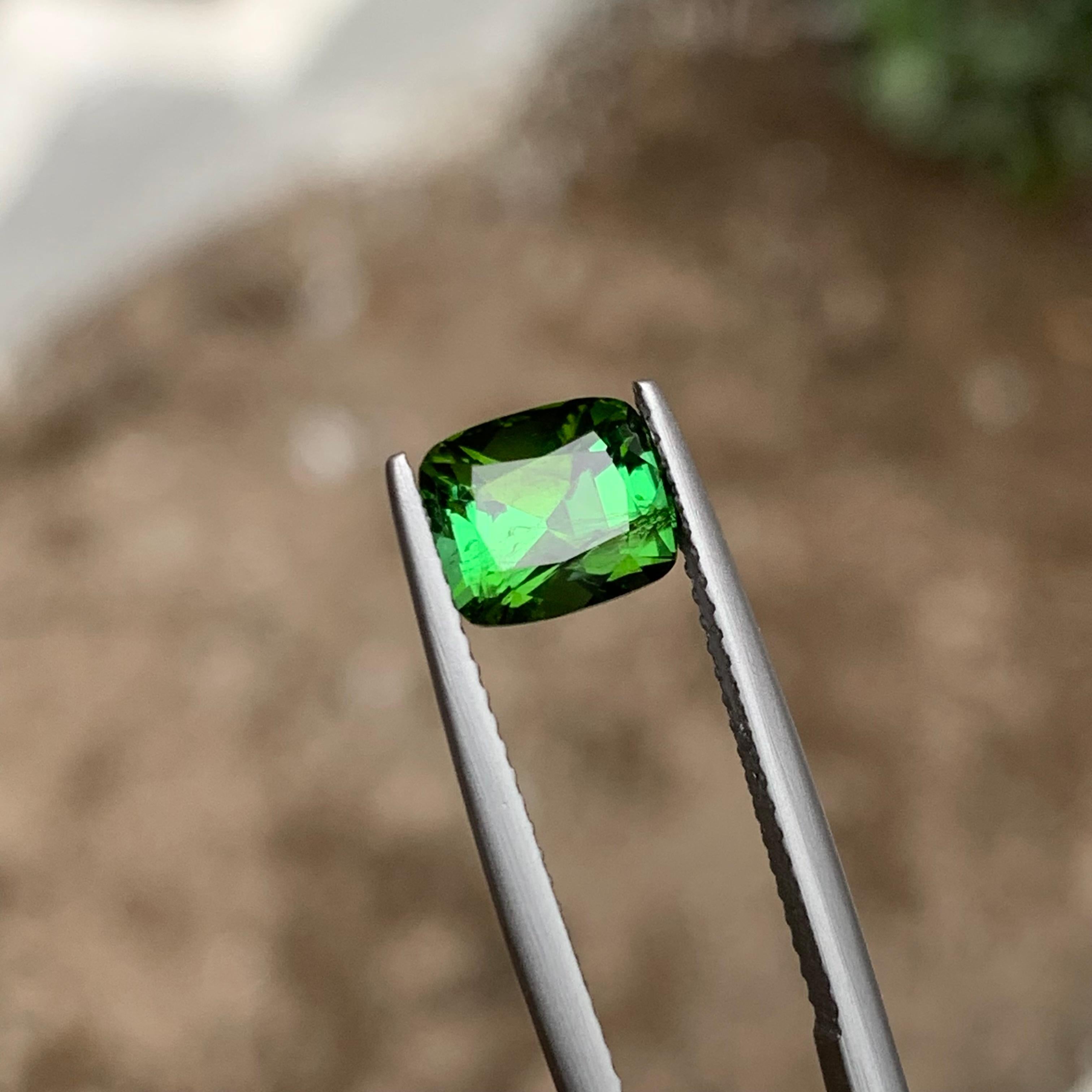 Rare Green Natural Tourmaline Loose Gemstone 2.10Ct Cushion Cut for Ring/Jewelry For Sale 3