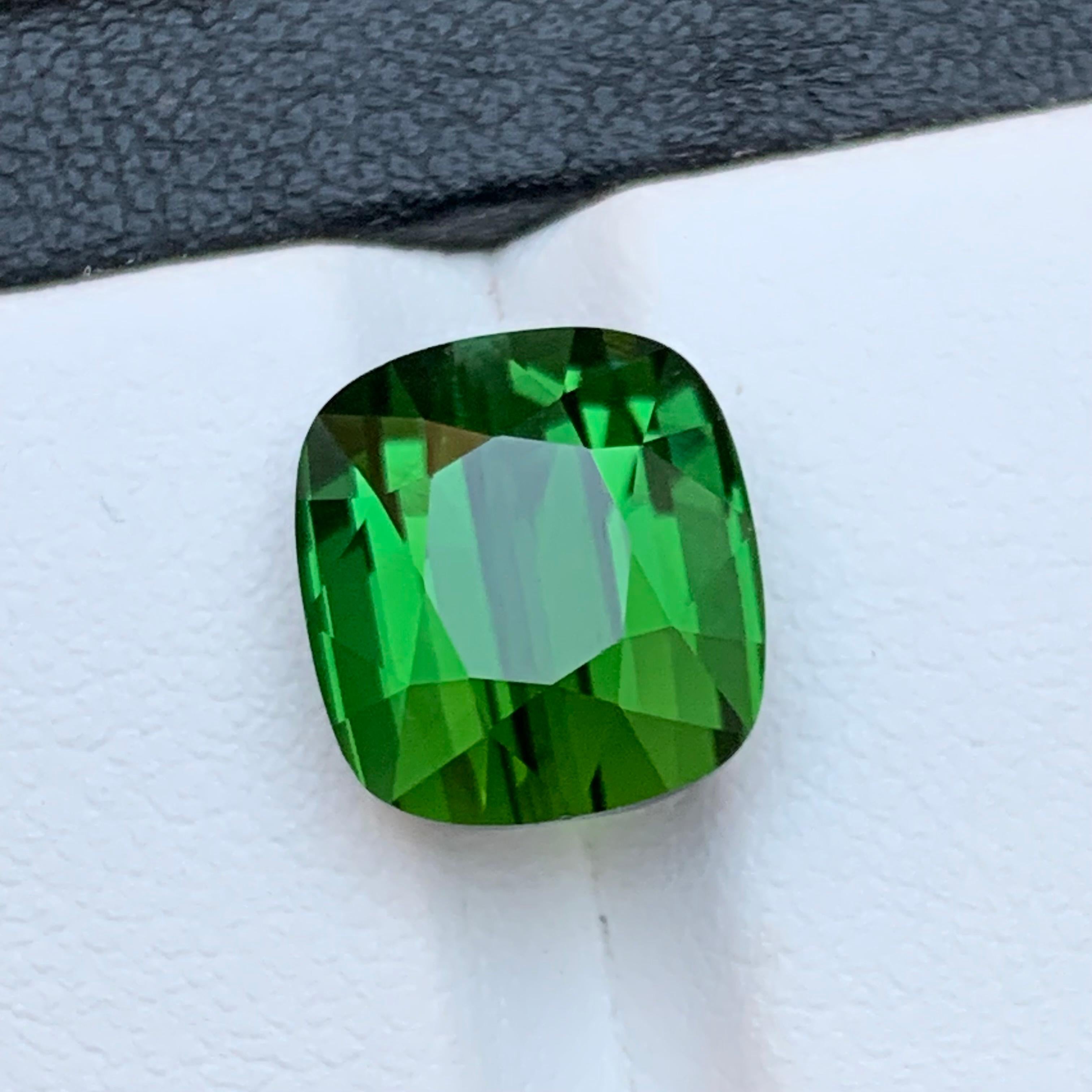 Rare Green Natural Tourmaline Loose Gemstone for Ring, Necklace Pendant, Bracelet or any other Jewelry Setting- Cushion Cut from Afghanistan!!

💎 GEMSTONE TYPE: Tourmaline
⚖️ WEIGHT: 7.55 Carats
🪚 SHAPE & CUT: Cushion Cut
📏 SIZE (MM): 10.95 x
