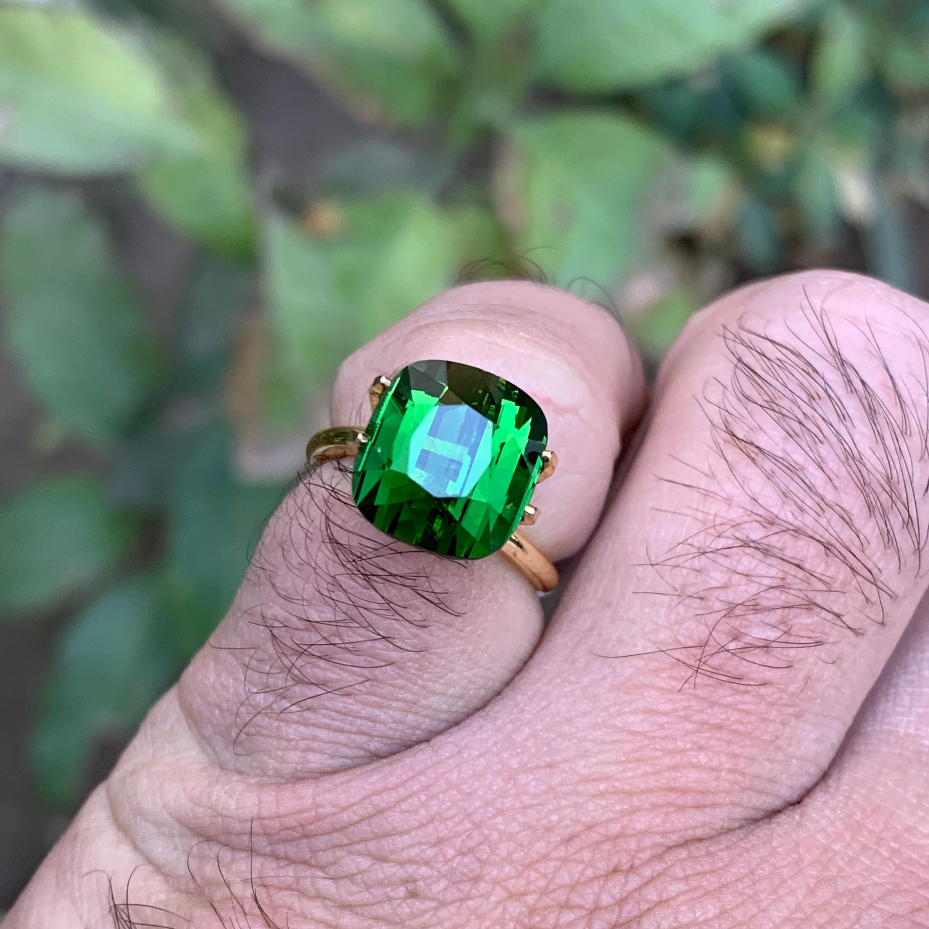 Women's or Men's Rare Green Natural Tourmaline Ring Loose Gemstone 7.55 Ct Cushion Cut-Jewelry For Sale