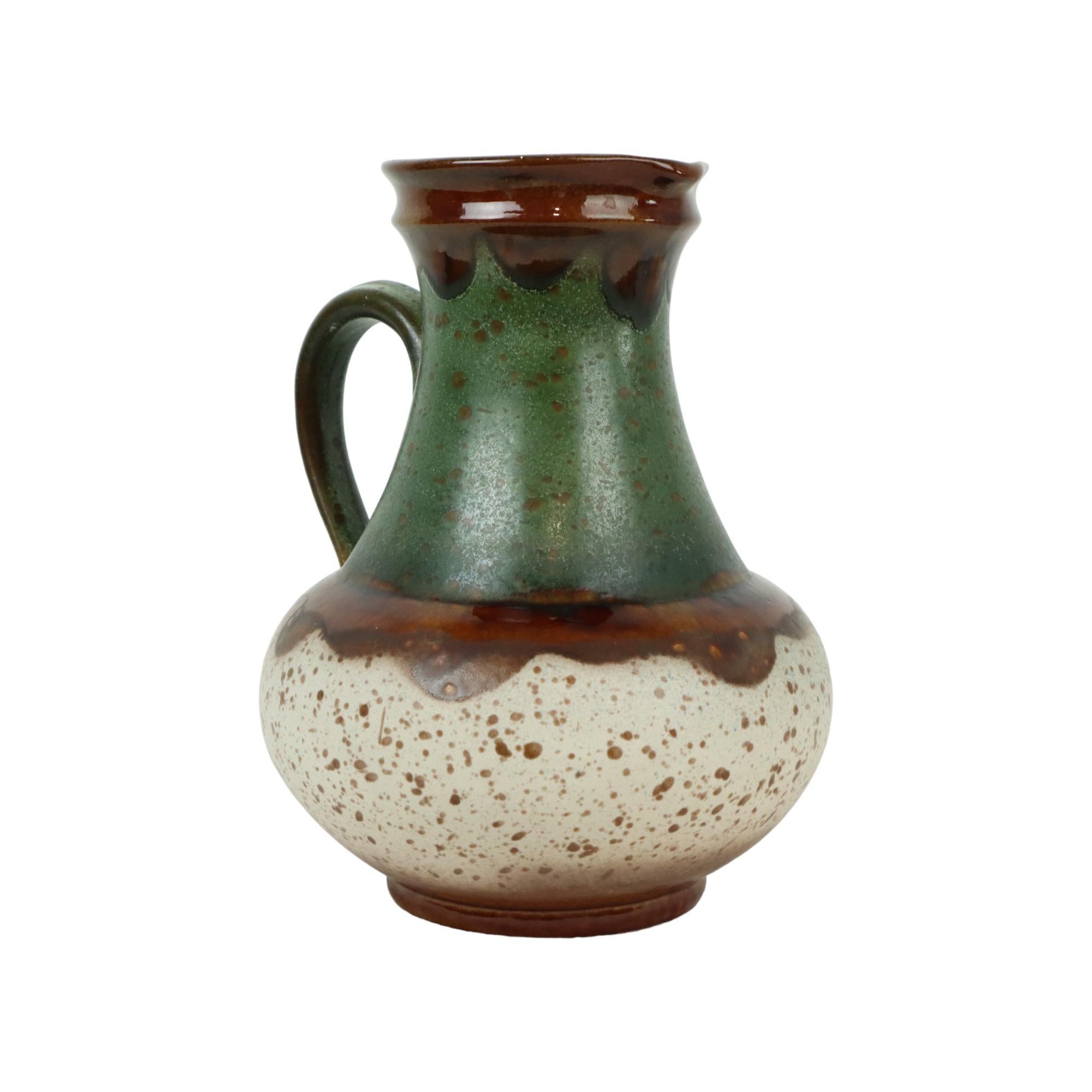 Raro vaso verde Terrazzo Germania Ovest in terracotta Ü-Keramik 1808-30 in vendita 2