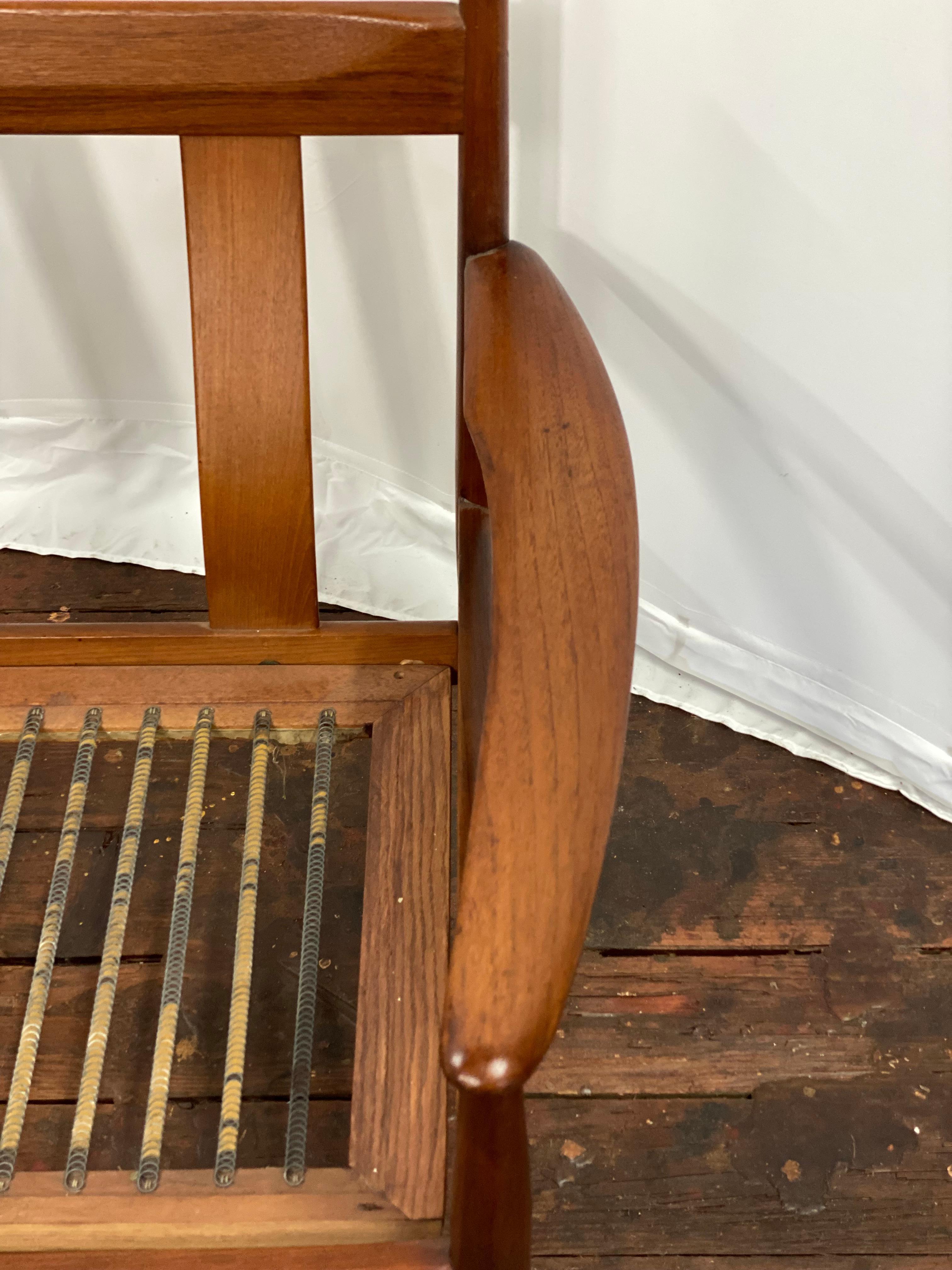 Raro divano moderno danese a quattro posti in teak di Grete Jalk per France and Son in vendita 1