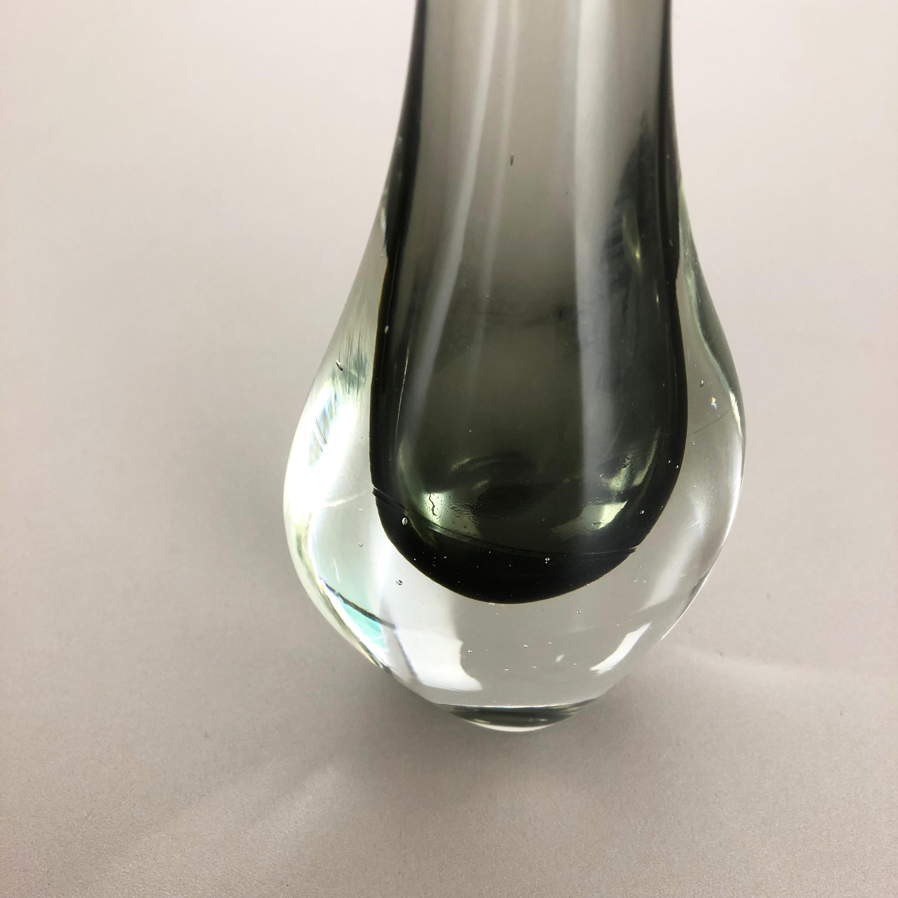 Rare Grey 1960s Murano Glass Sommerso Single-Stem Vase by Flavio Poli, Italy In Good Condition In Kirchlengern, DE