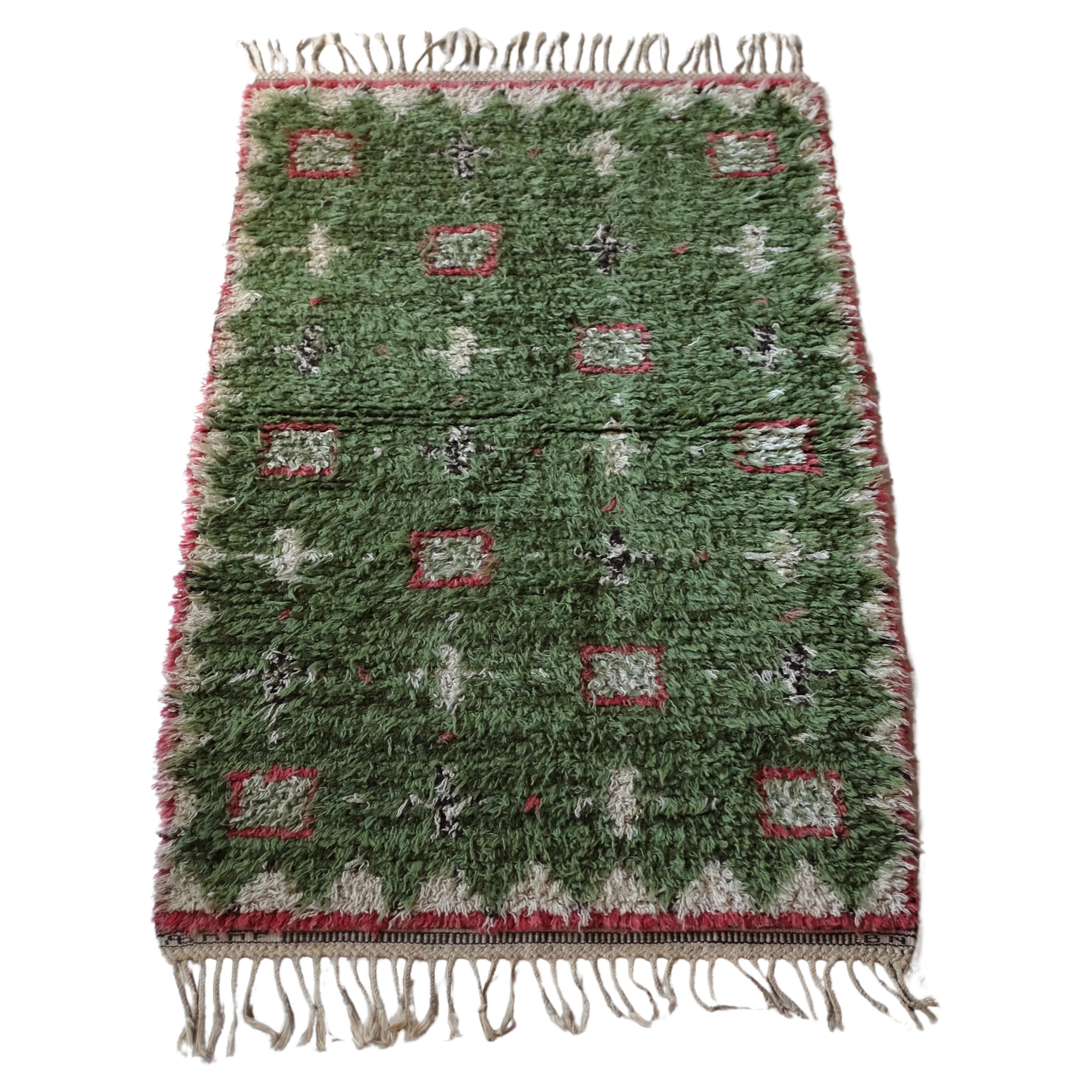 Rare "Grönlock" Rya rug by Barbro Nilsson, Märta Måås Fjetterström AB For Sale