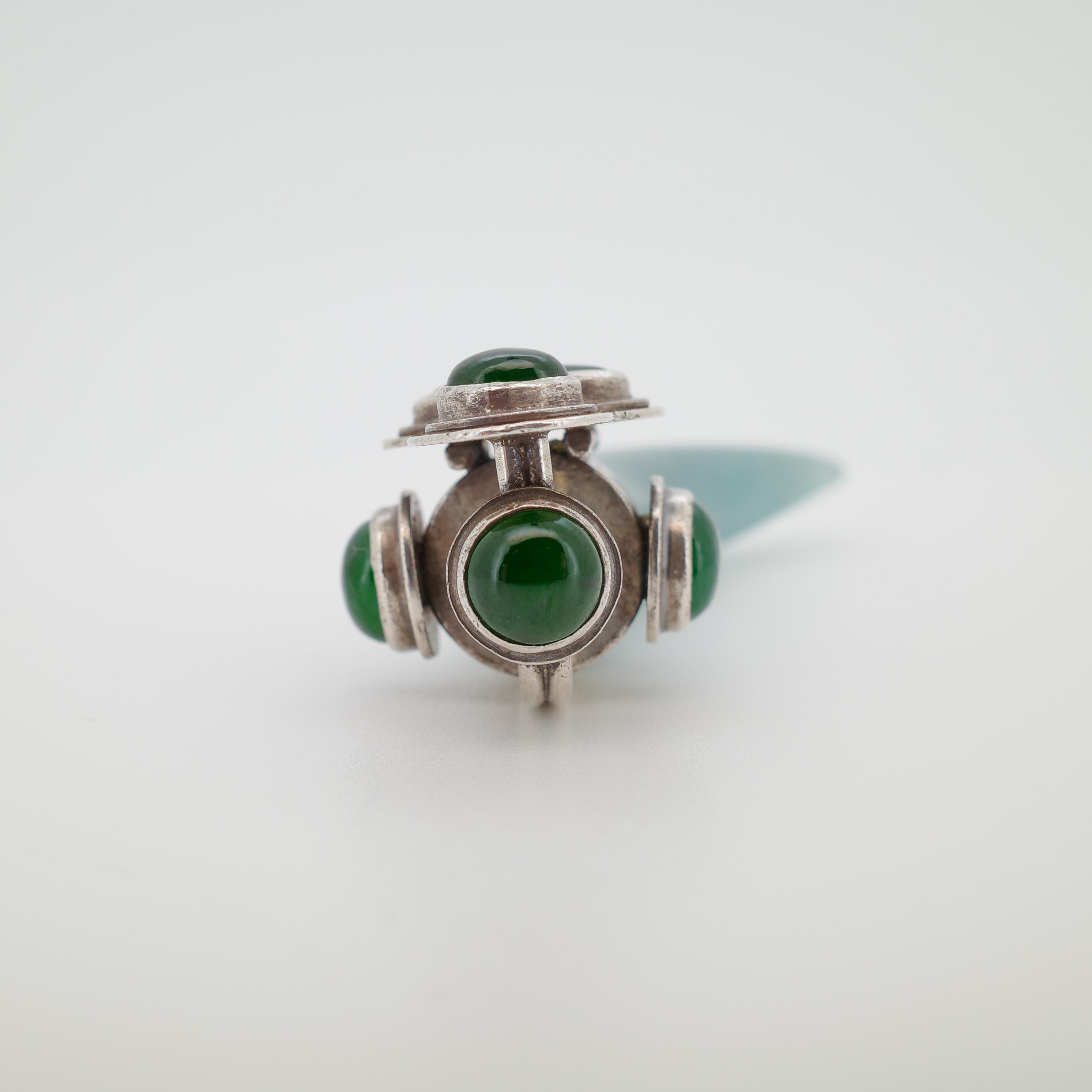 Raro ciondolo imperiale guatemalteco in giadeite e dente blu olmeco In condizioni ottime in vendita a Northampton, MA