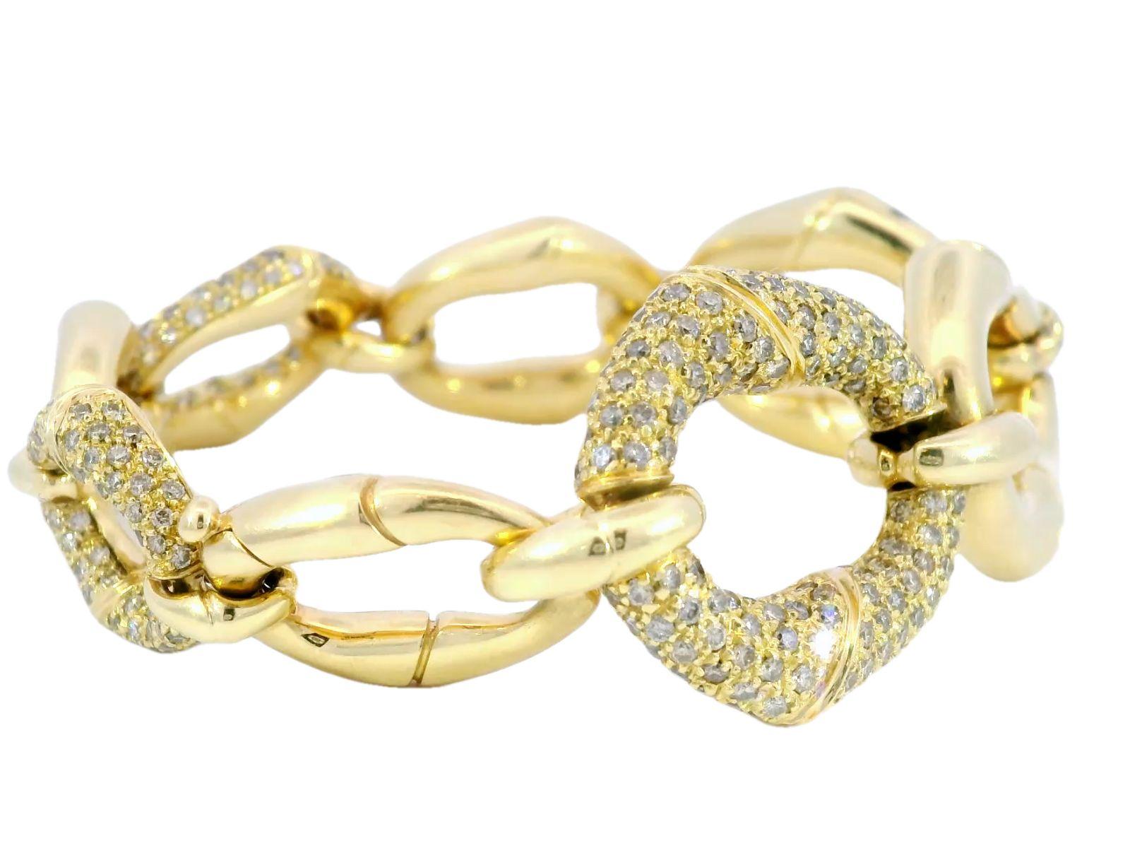Modern Rare Gucci Bamboo Collection Diamond Graduated Bracelet in 18 Karat Yellow Gold