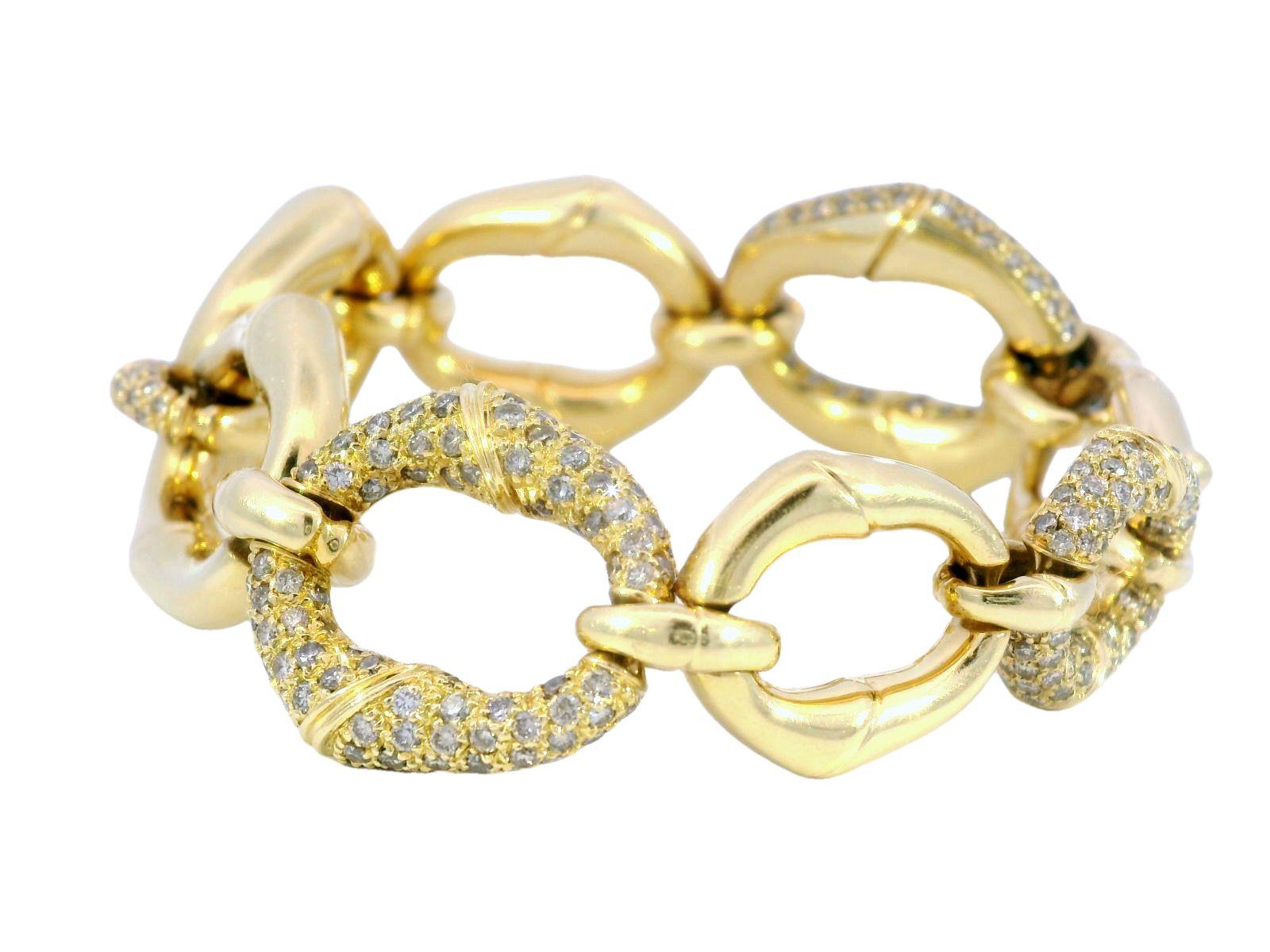 Women's Rare Gucci Bamboo Collection Diamond Graduated Bracelet in 18 Karat Yellow Gold