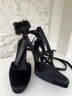 Rare Gucci by Tom Ford Fall/Winter 2004 Runway Velvet Slingback Heels