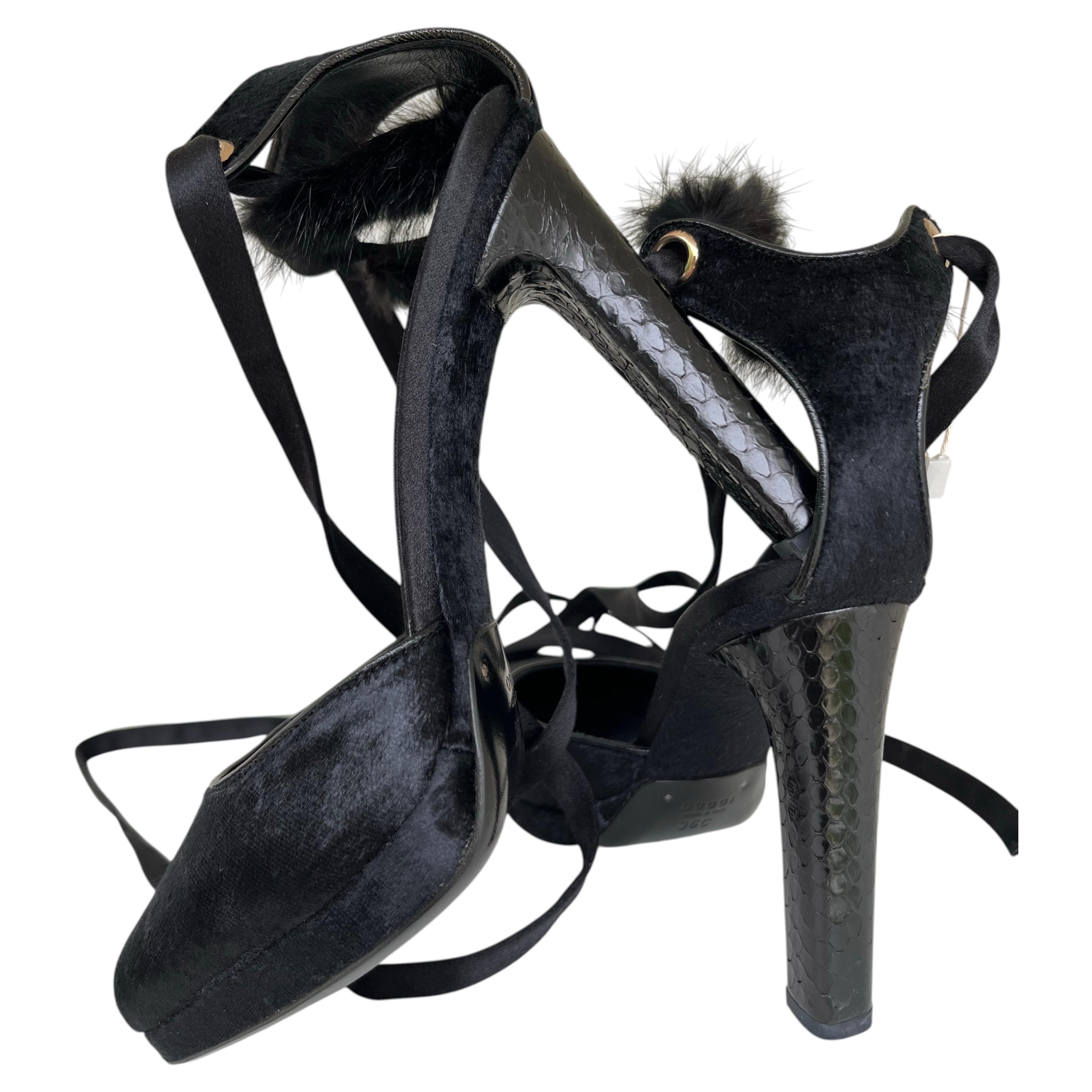 Rare Gucci by Tom Ford Fall/Winter 2004 Runway Velvet Slingback Heels For Sale