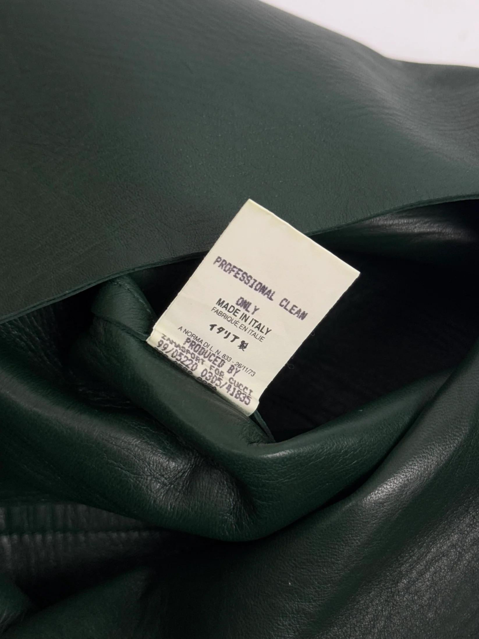 Rare jupe Gucci by Tom Ford en cuir vert et fourrure, FW 1999 en vente 4