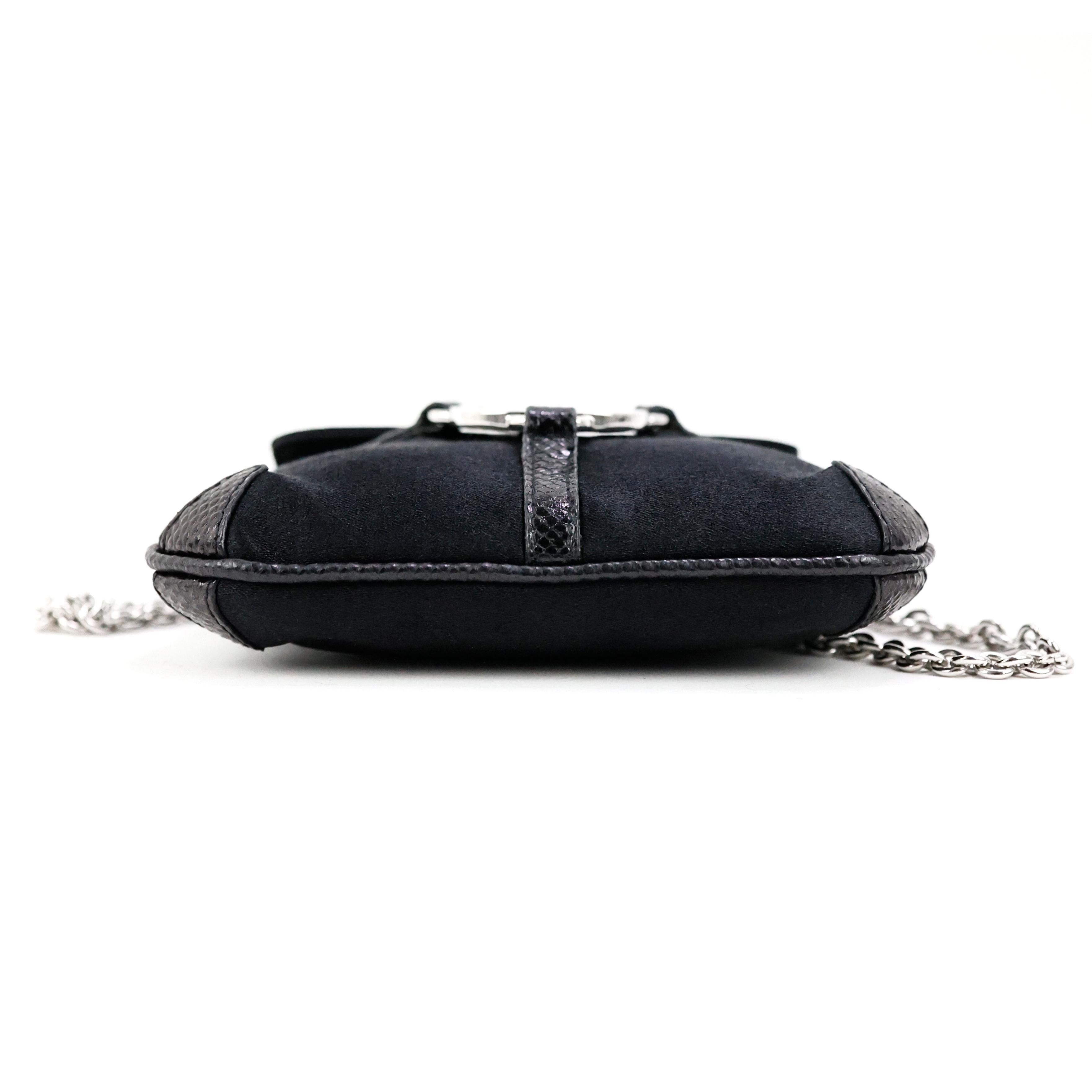 Rare sac à bandoulière Gucci by Tom Ford mini GG embelli de cristaux imbriqués Excellent état - En vente à Bressanone, Trentino-Alto Adige